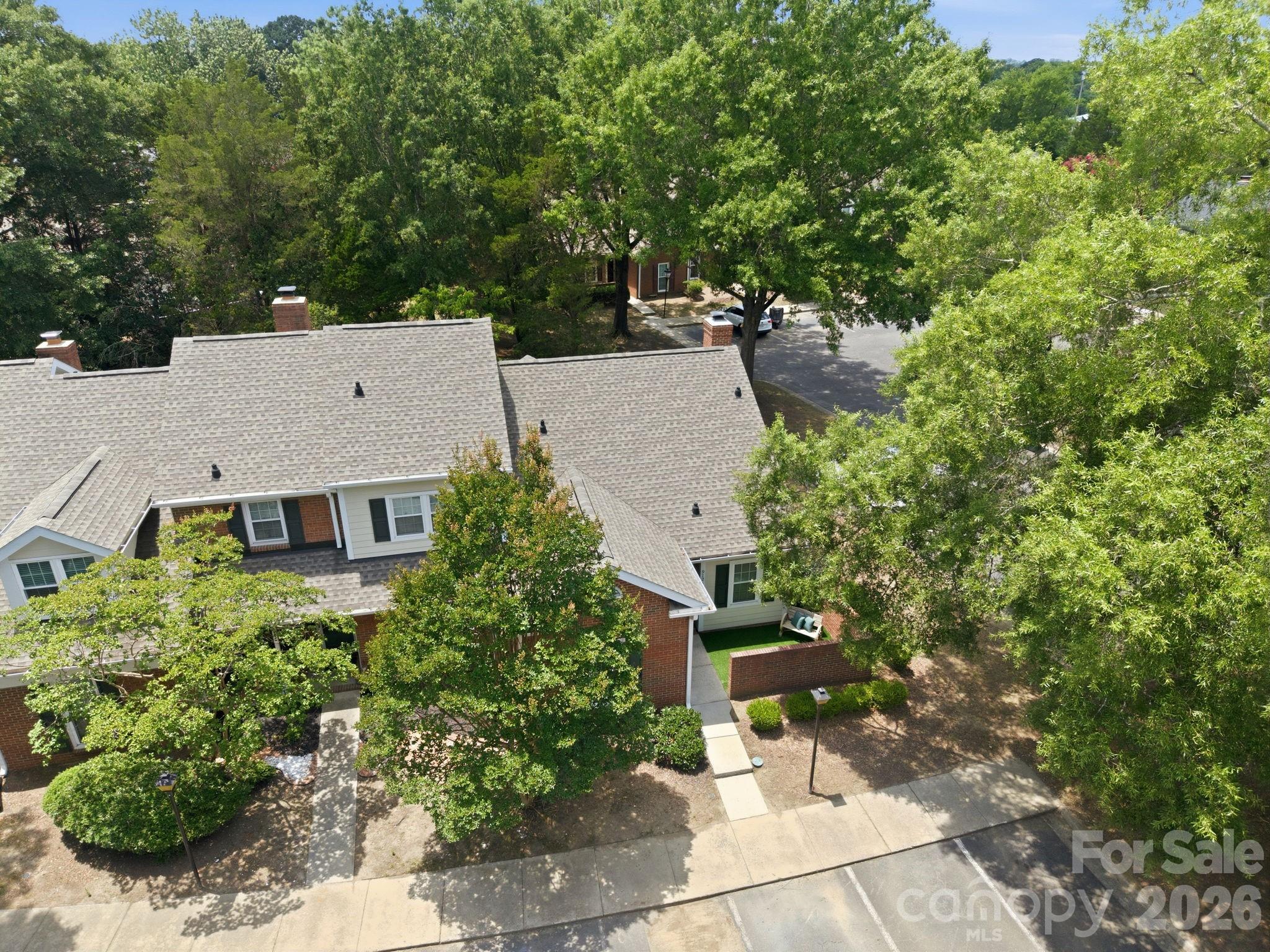 9126 N Vicksburg Park Court — Charlotte