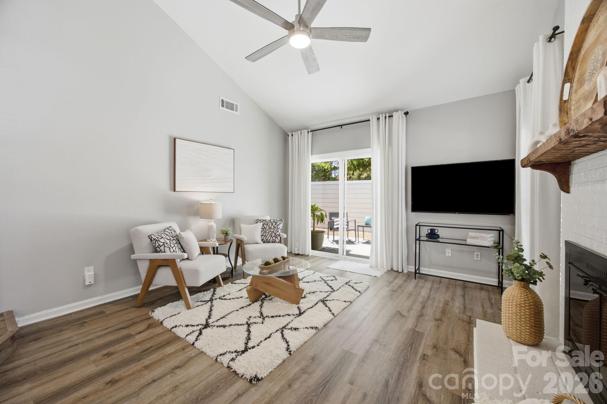 9126 N Vicksburg Park Court — Charlotte