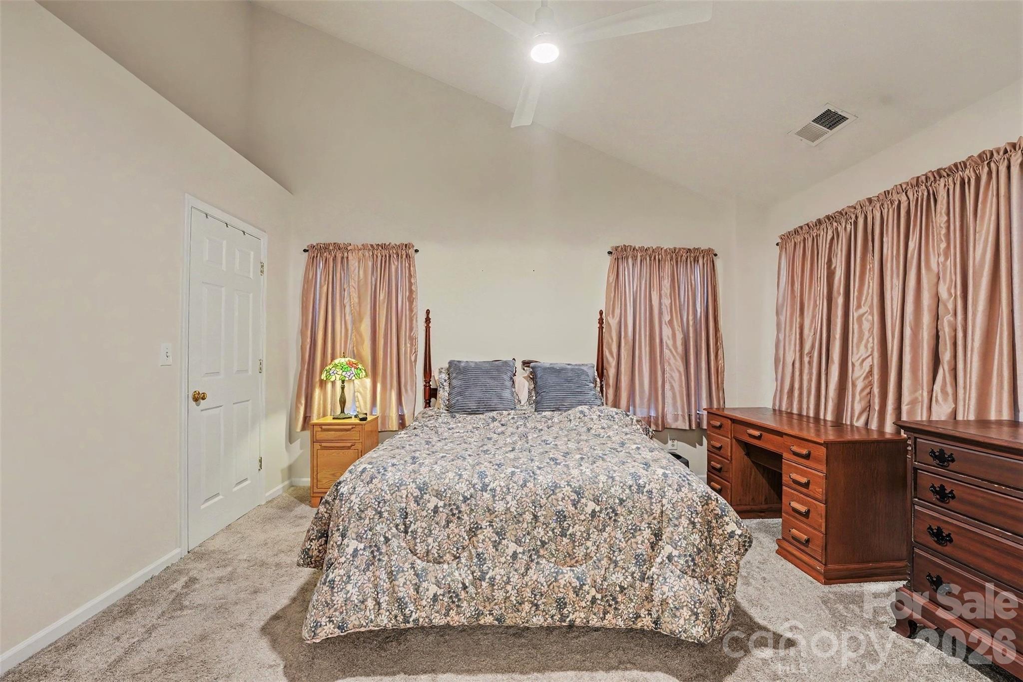 9866 Treeside Lane — Matthews
