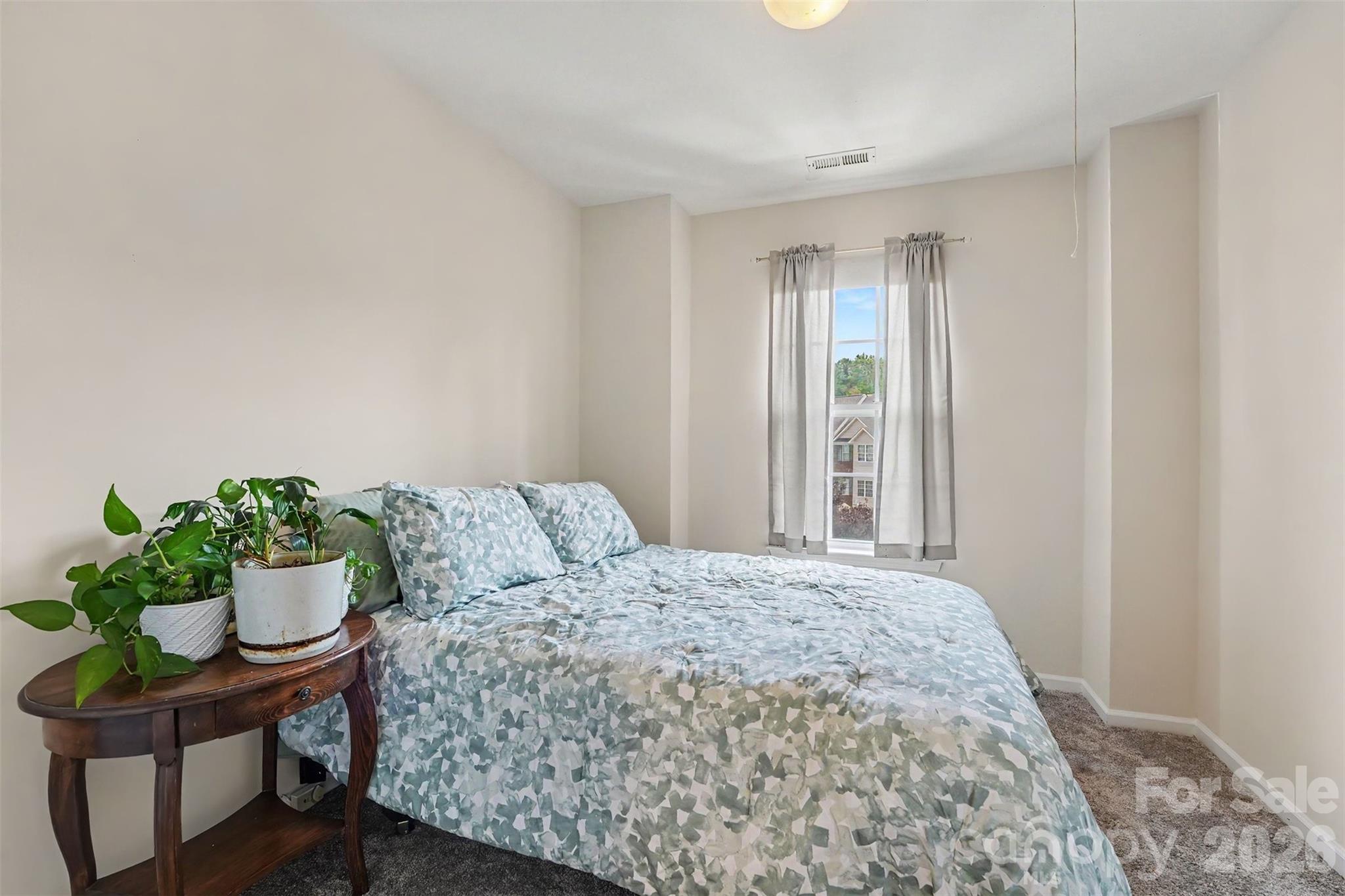 9866 Treeside Lane — Matthews