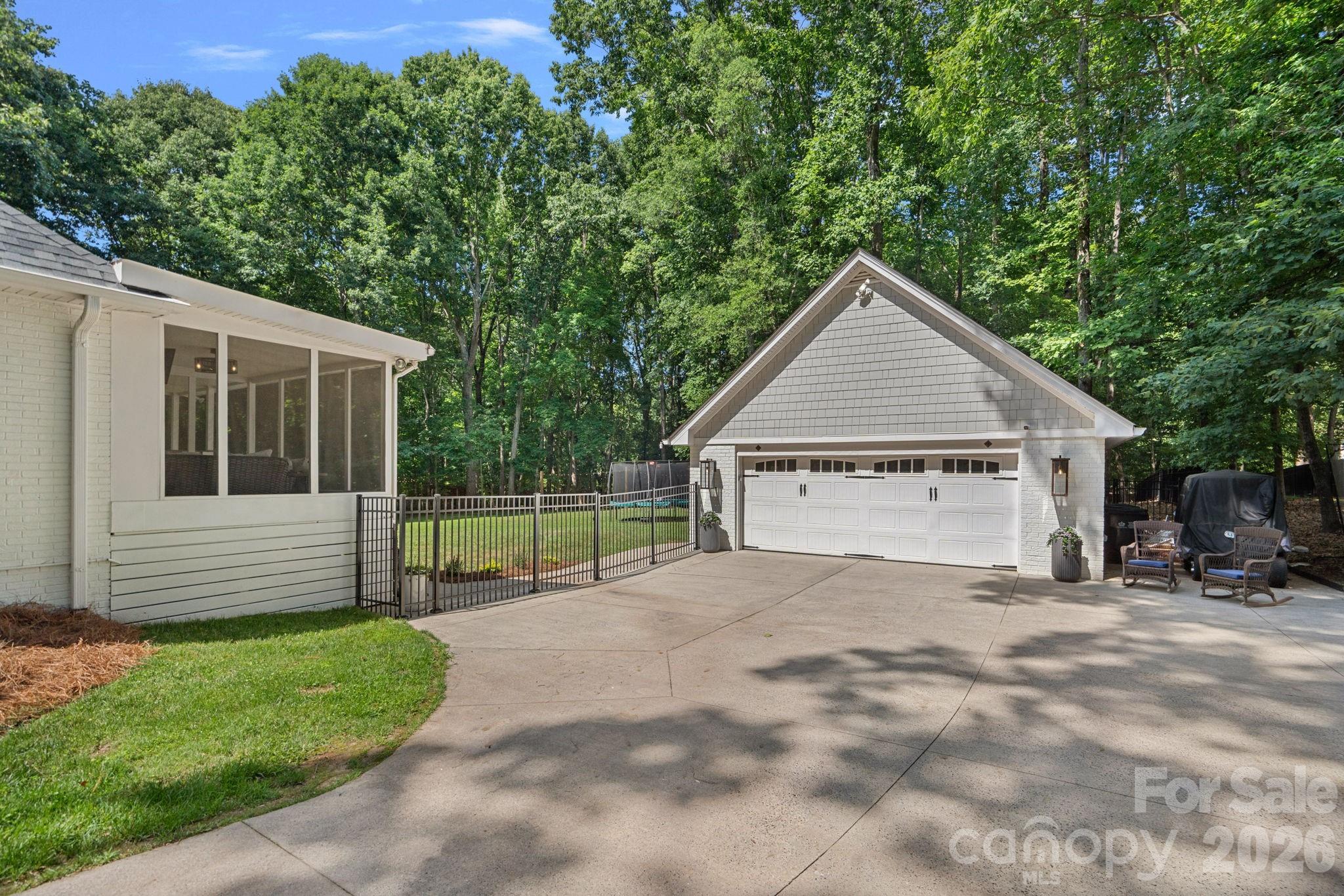 2700 High Ridge Road — Charlotte