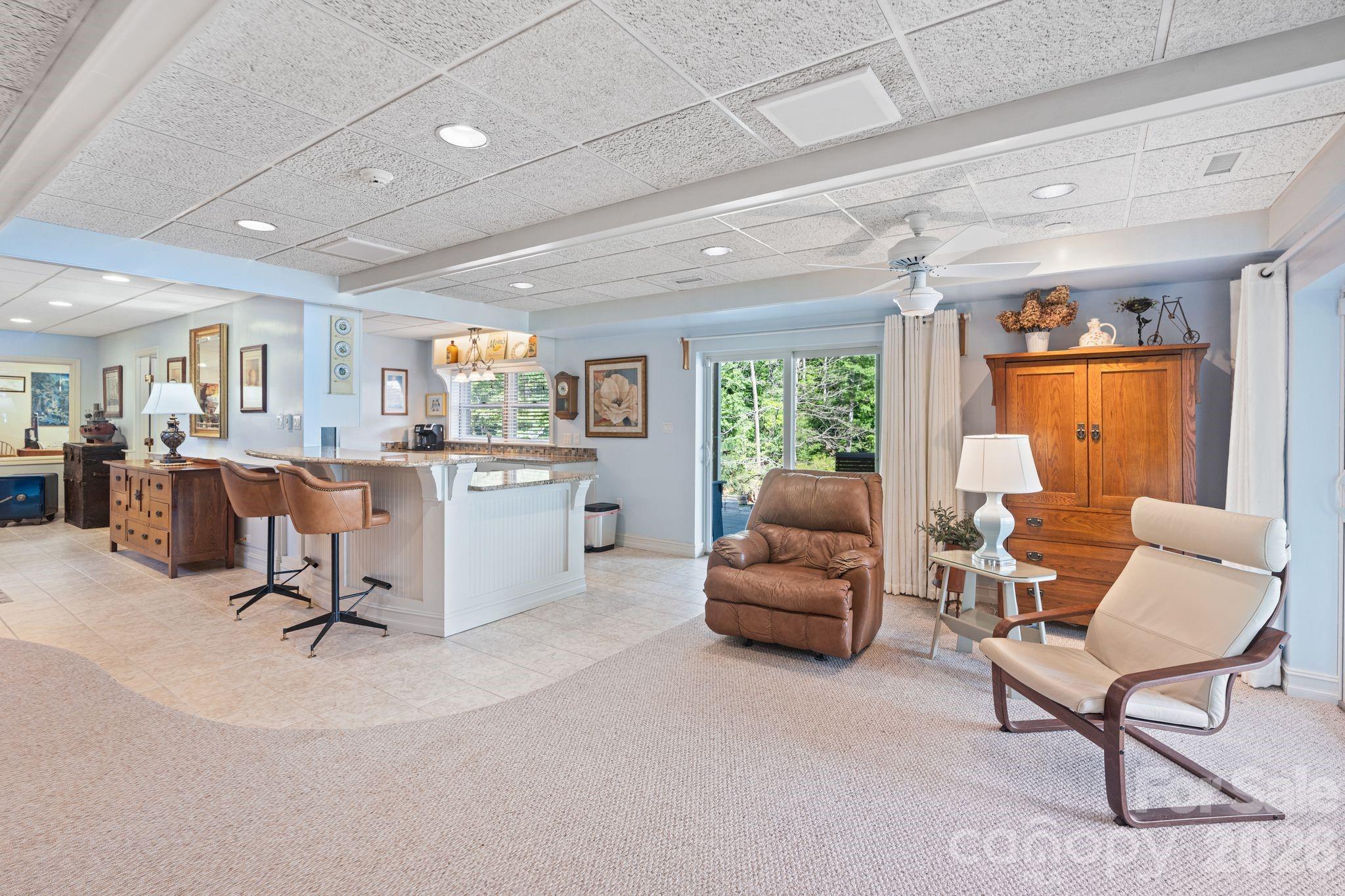6296 Southlake Drive — Hickory