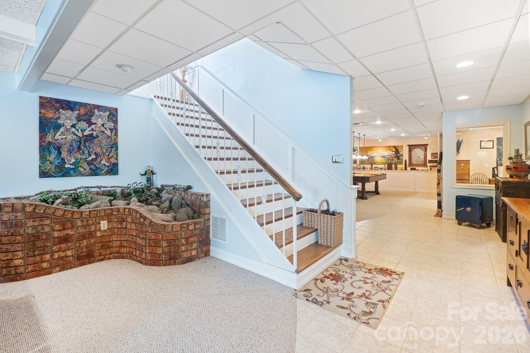 6296 Southlake Drive — Hickory