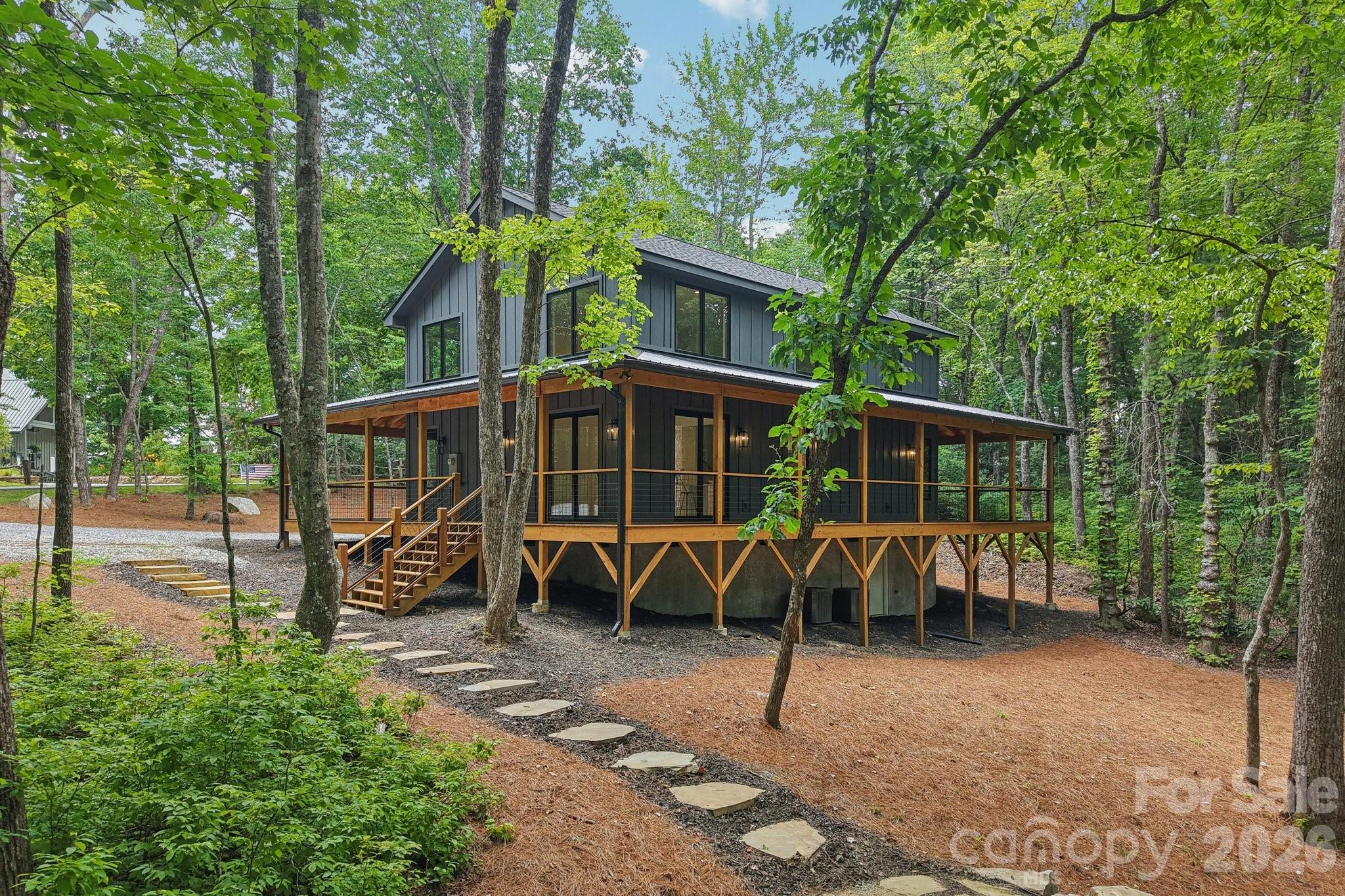 365 Cherokee Circle — Lake Toxaway