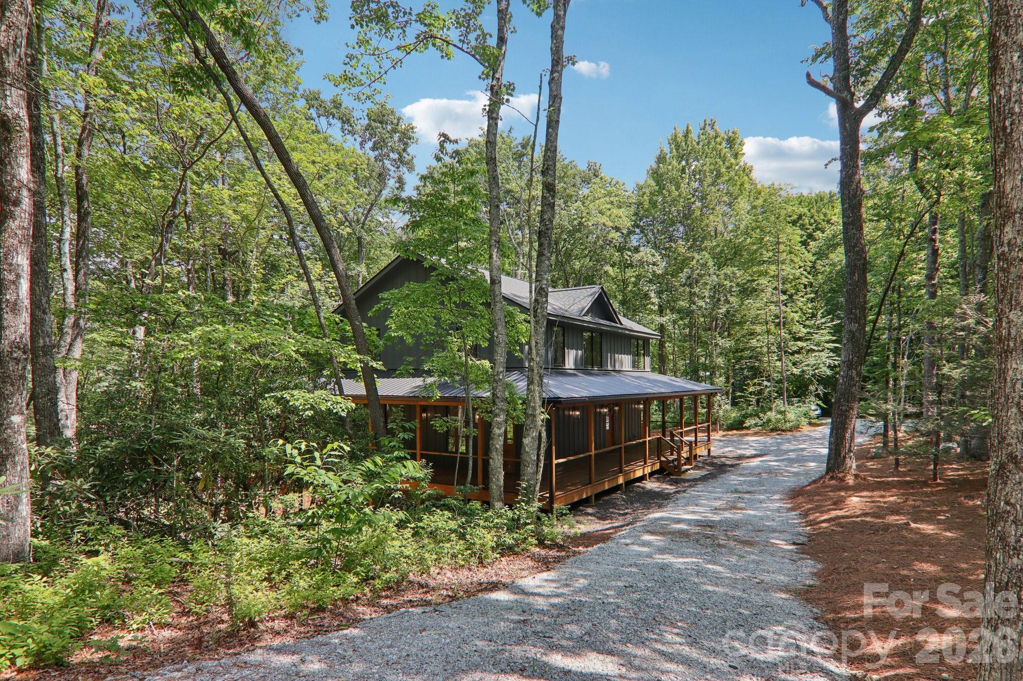 365 Cherokee Circle — Lake Toxaway