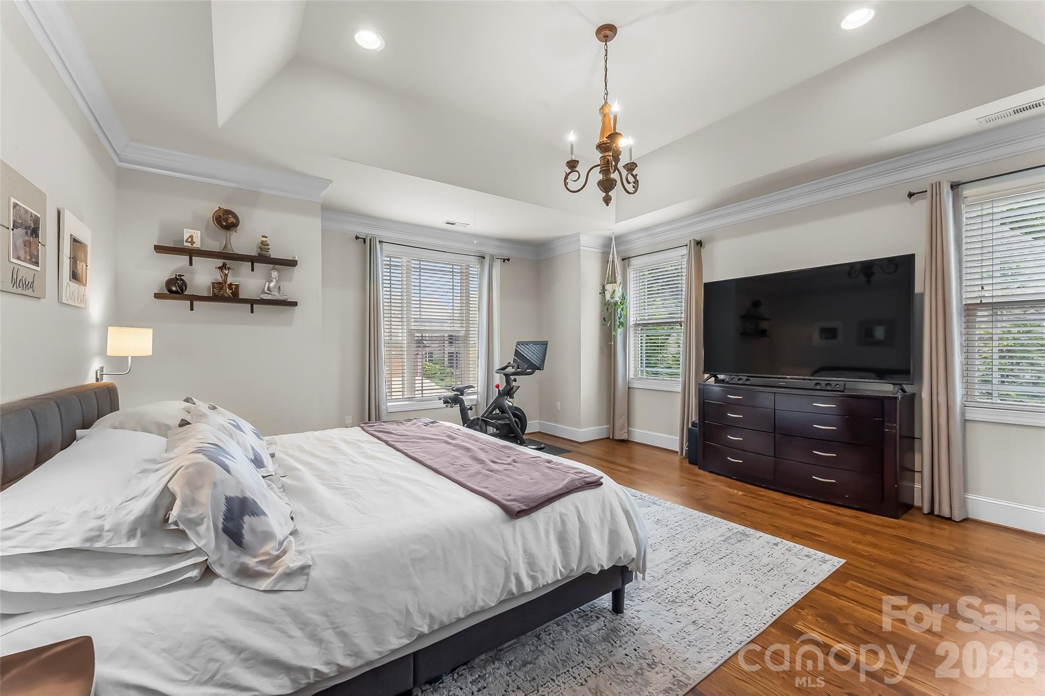 1776 White Water Court — Hickory