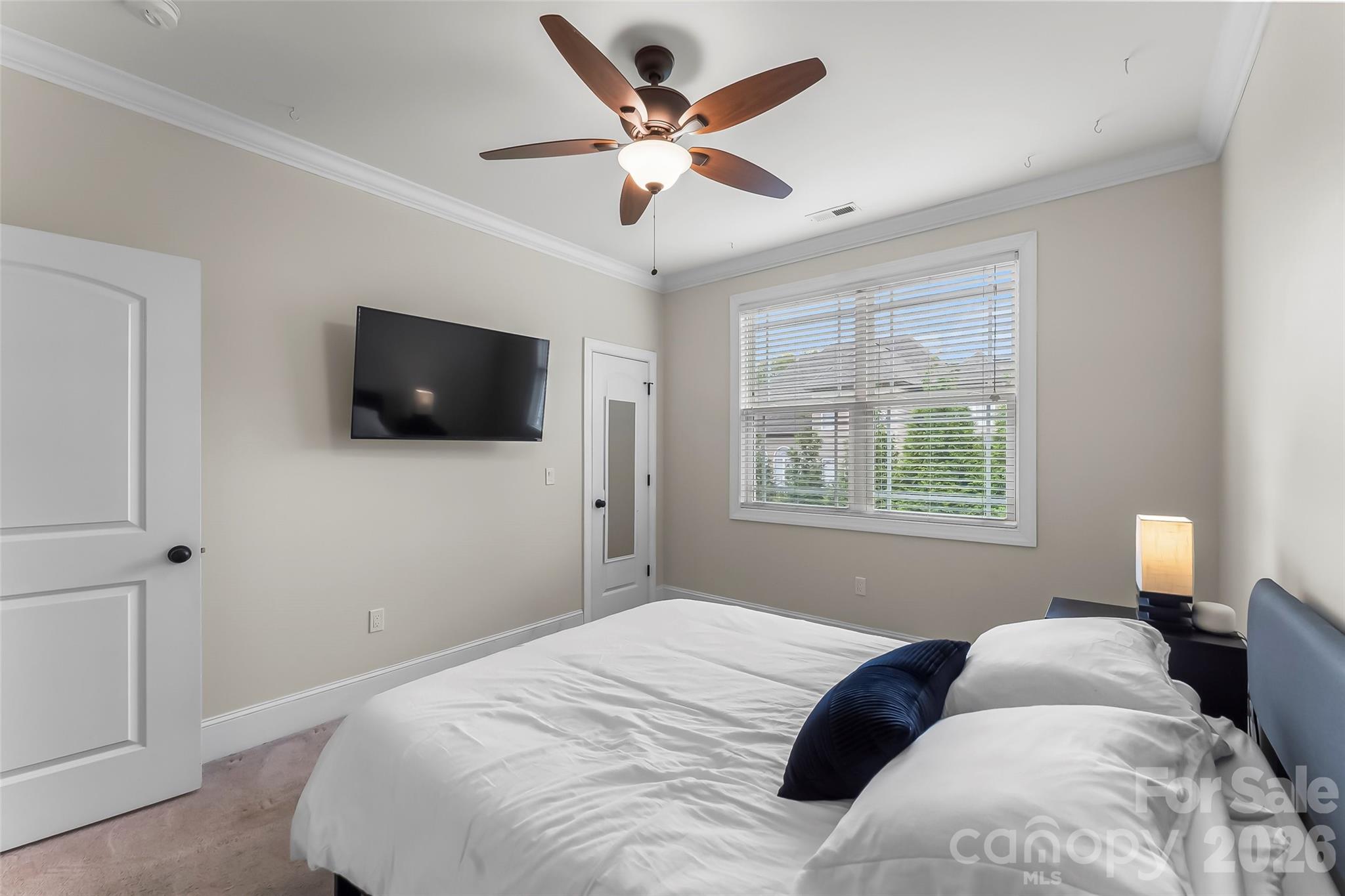1776 White Water Court — Hickory