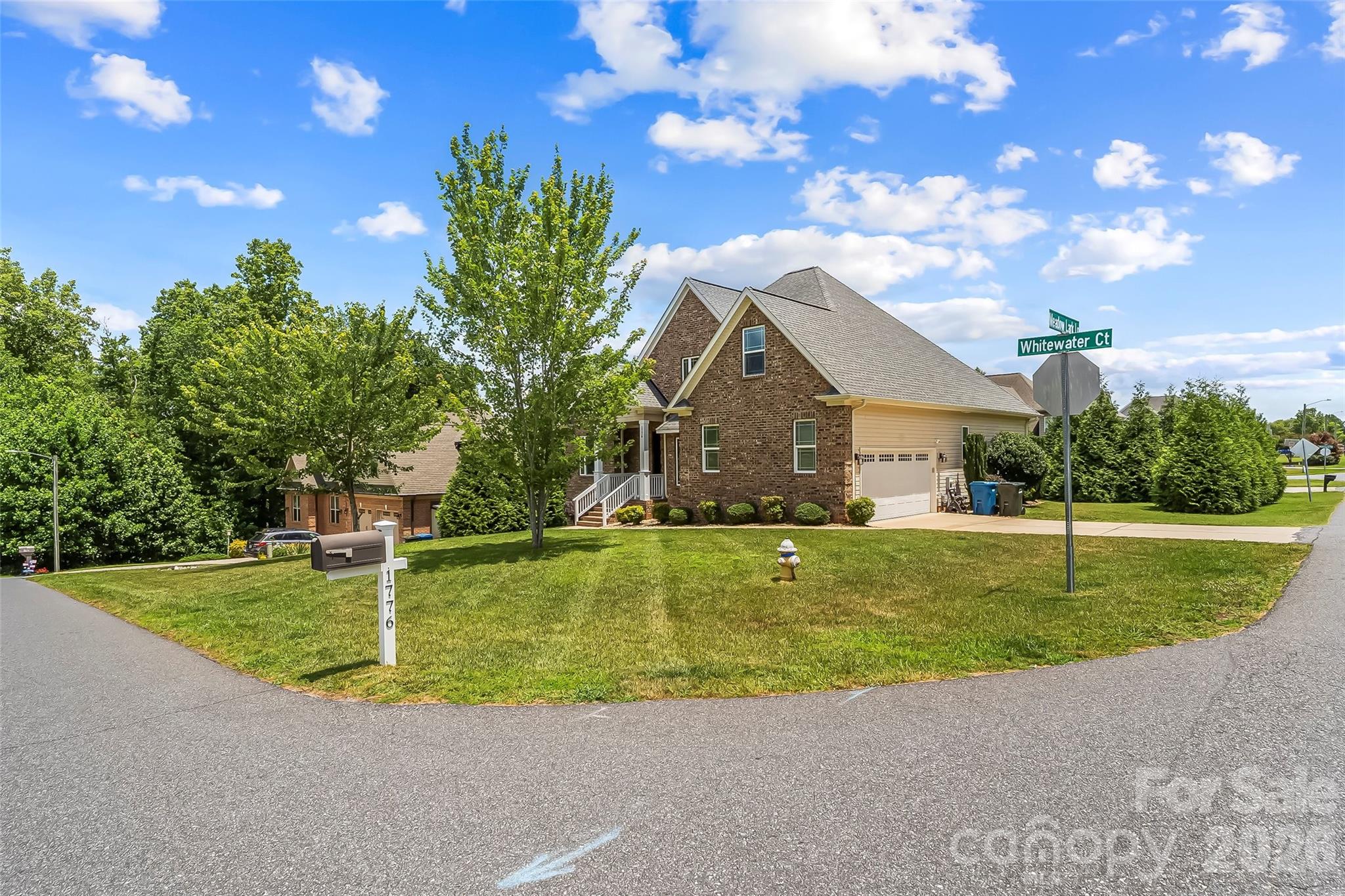 1776 White Water Court — Hickory