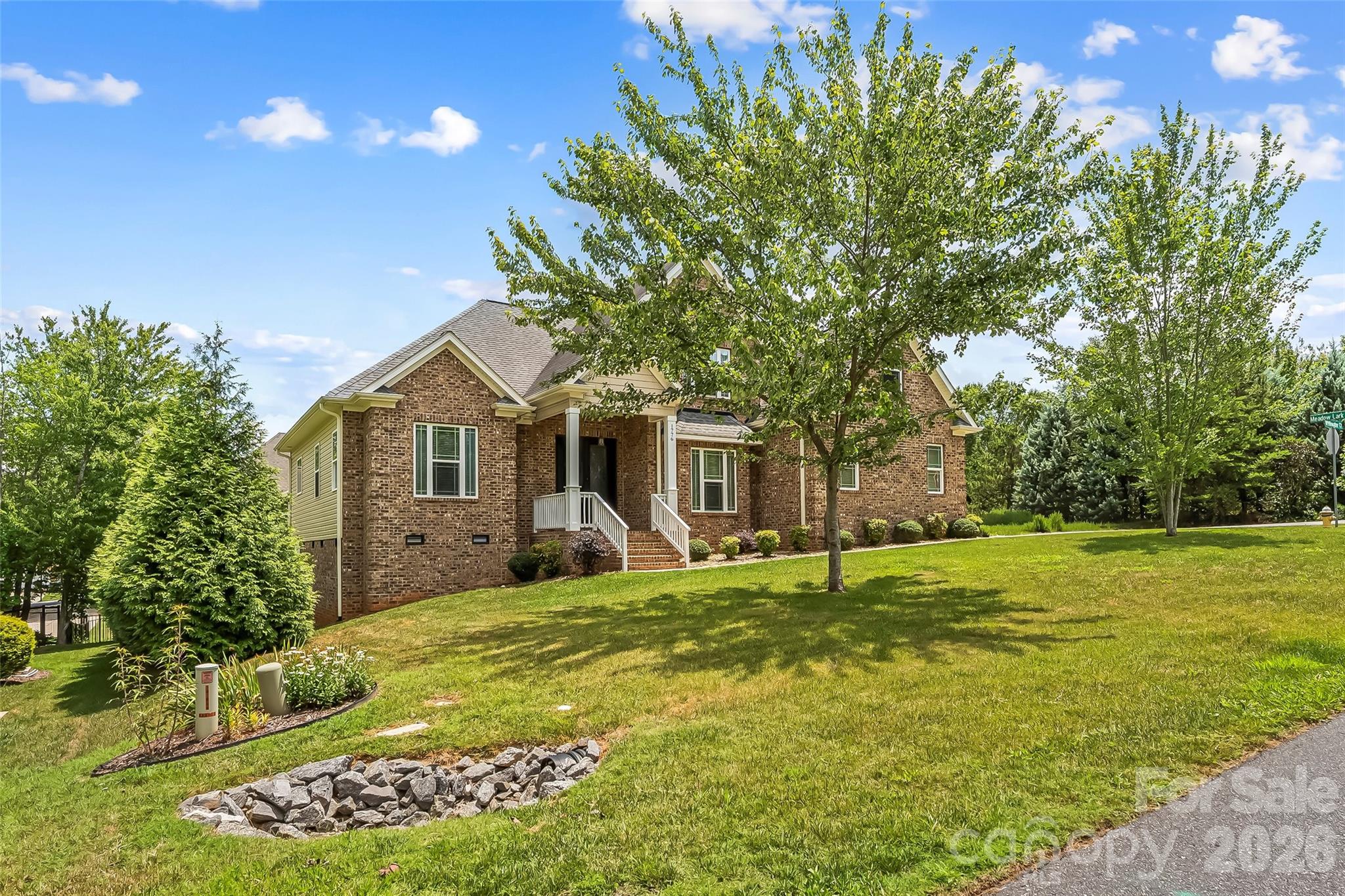 1776 White Water Court — Hickory