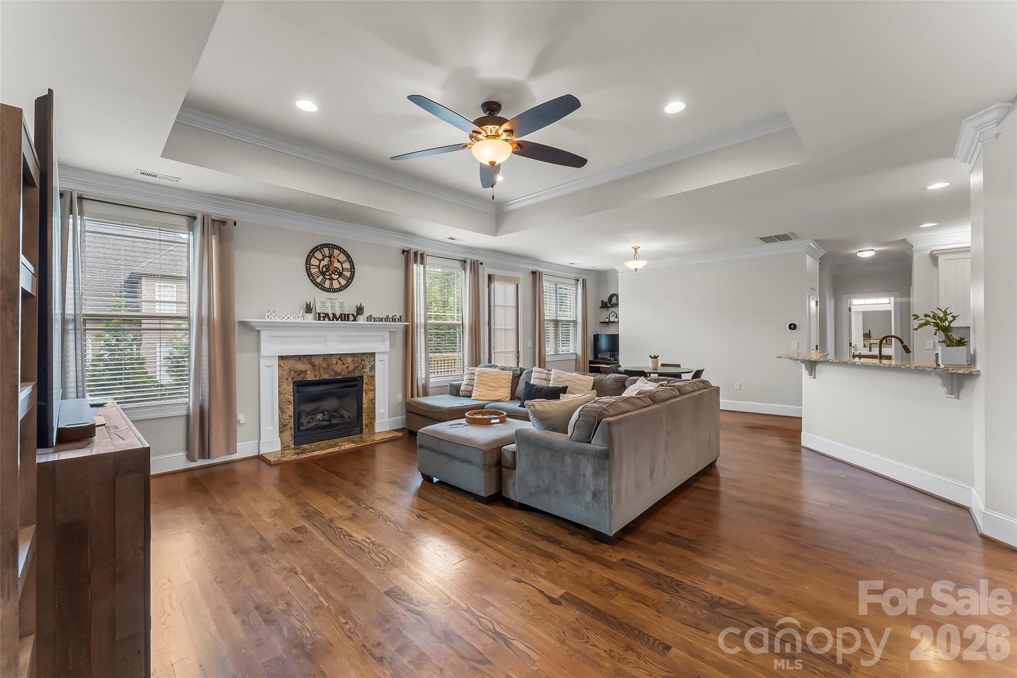 1776 White Water Court — Hickory