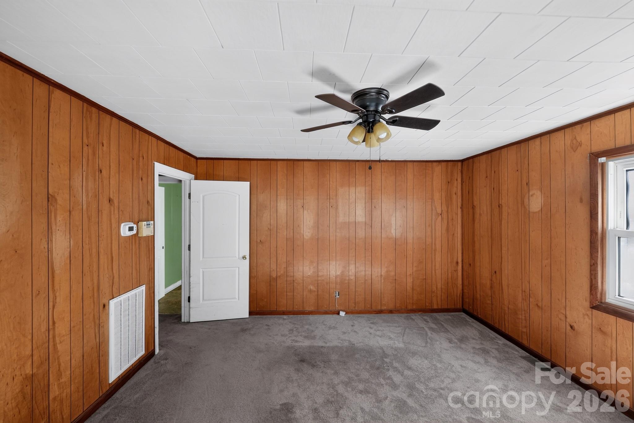 2578 Simpson Road E — Burlington