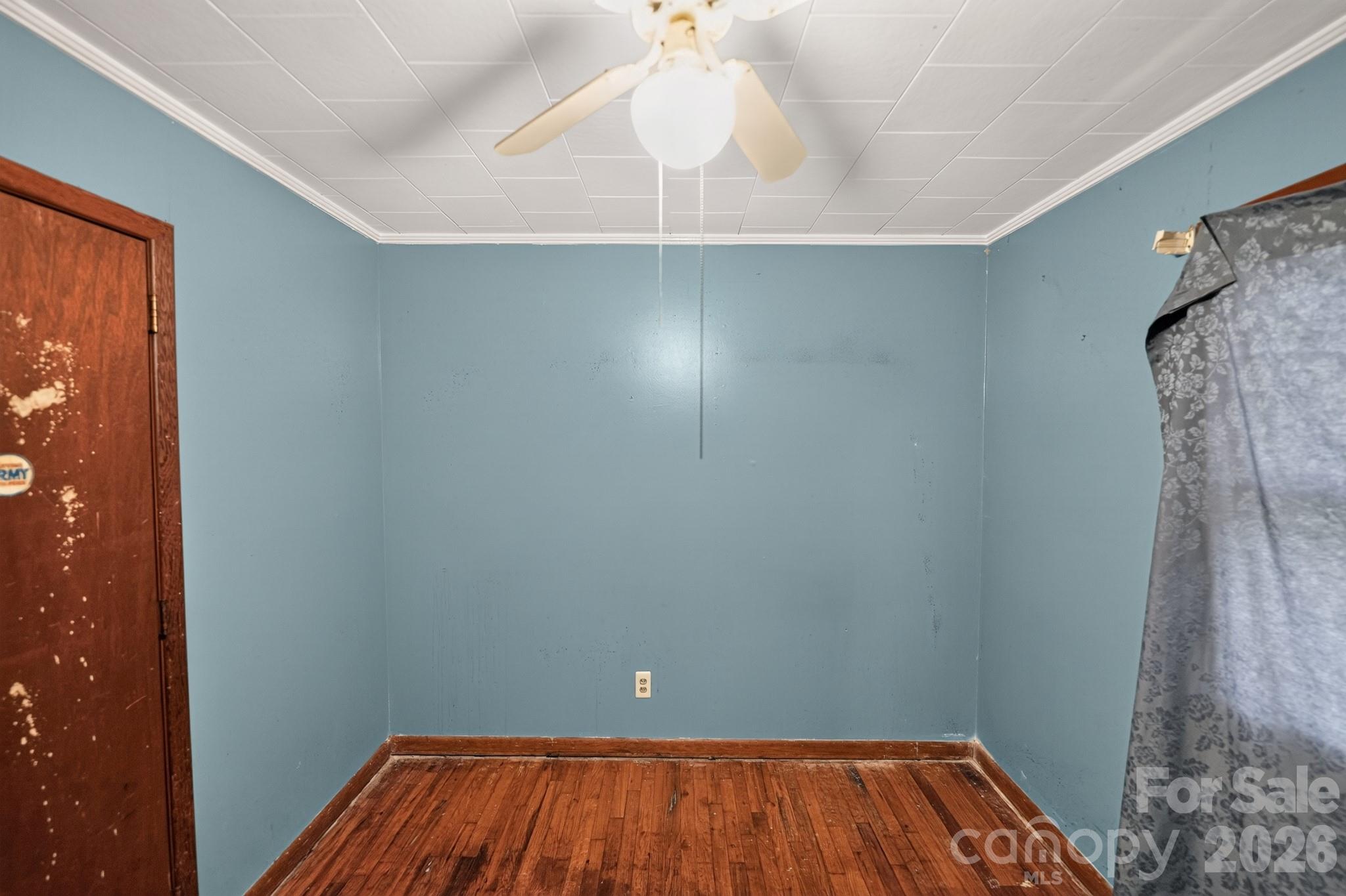 2578 Simpson Road E — Burlington