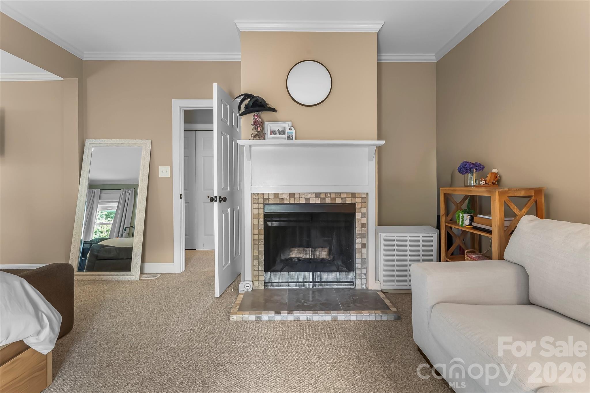 1026 14th Avenue Drive NW — Hickory