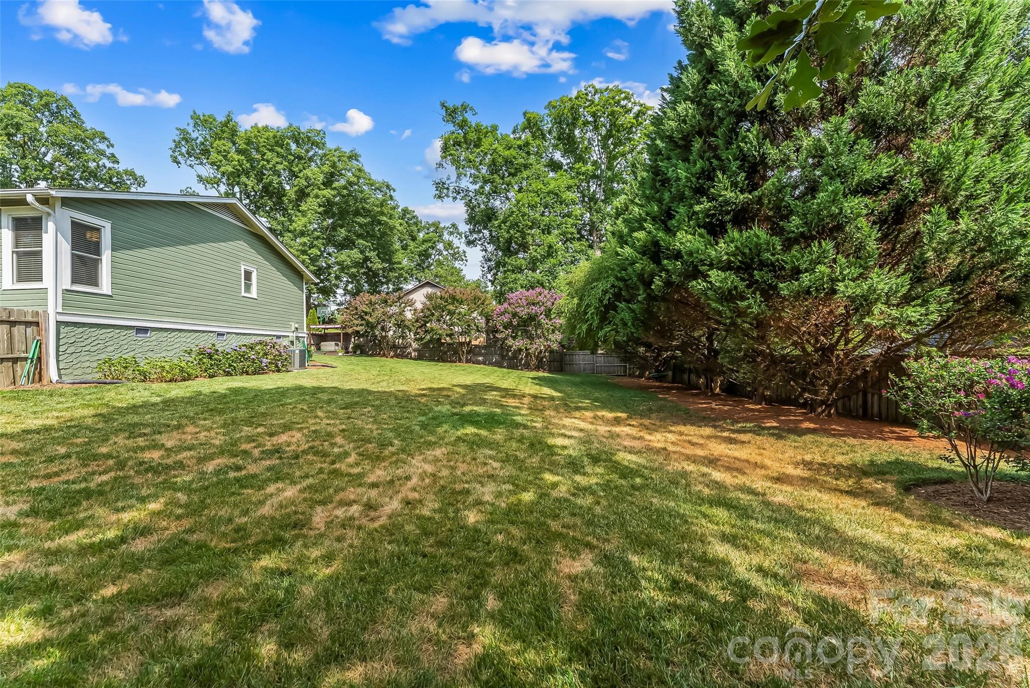 1026 14th Avenue Drive NW — Hickory