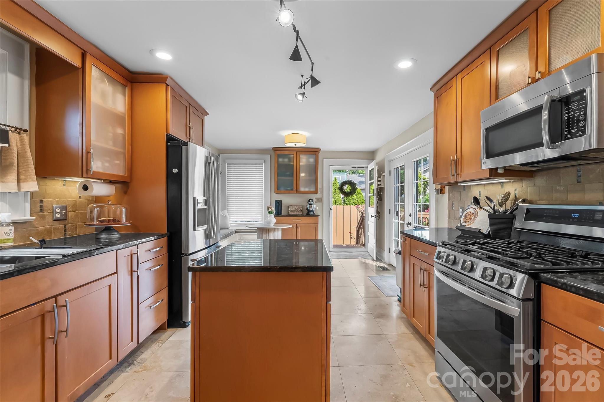 1026 14th Avenue Drive NW — Hickory