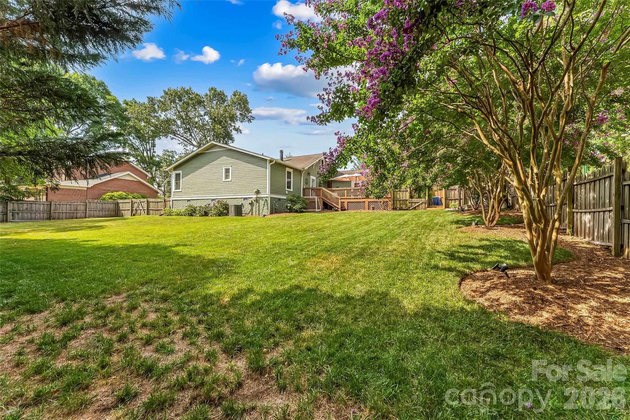 1026 14th Avenue Drive NW — Hickory
