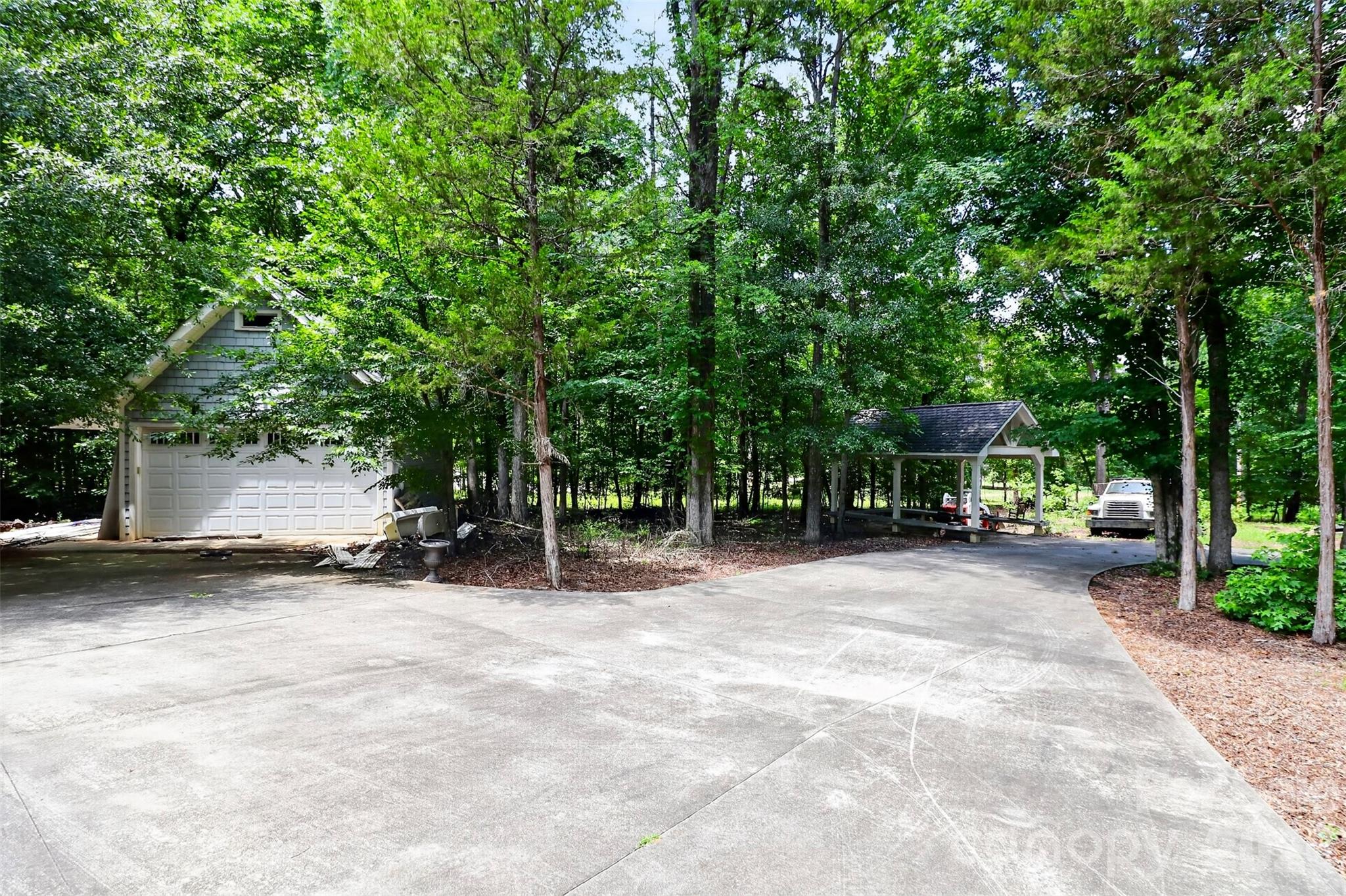 9704 Saddle Avenue — Waxhaw