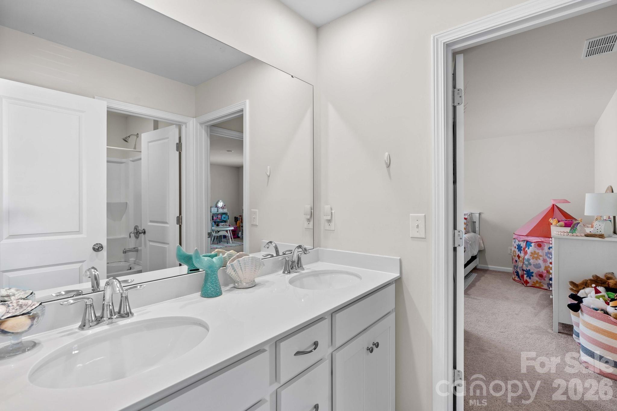 206 Abersham Drive — Mooresville