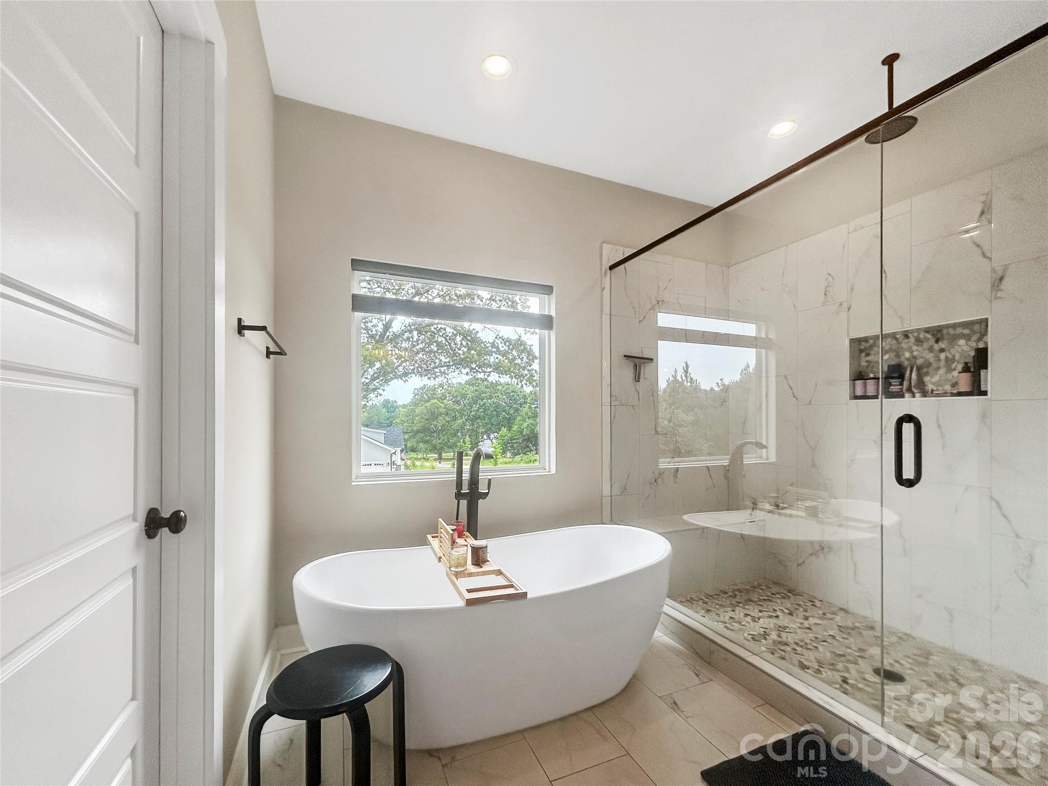 501 Edmunds Lane — Clover