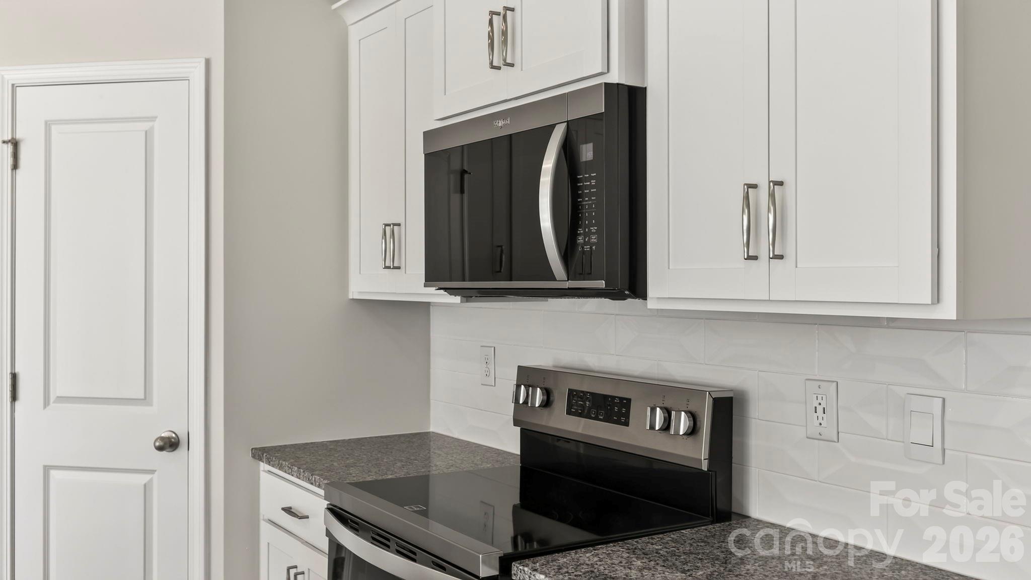 37 Creekview Road — Hendersonville