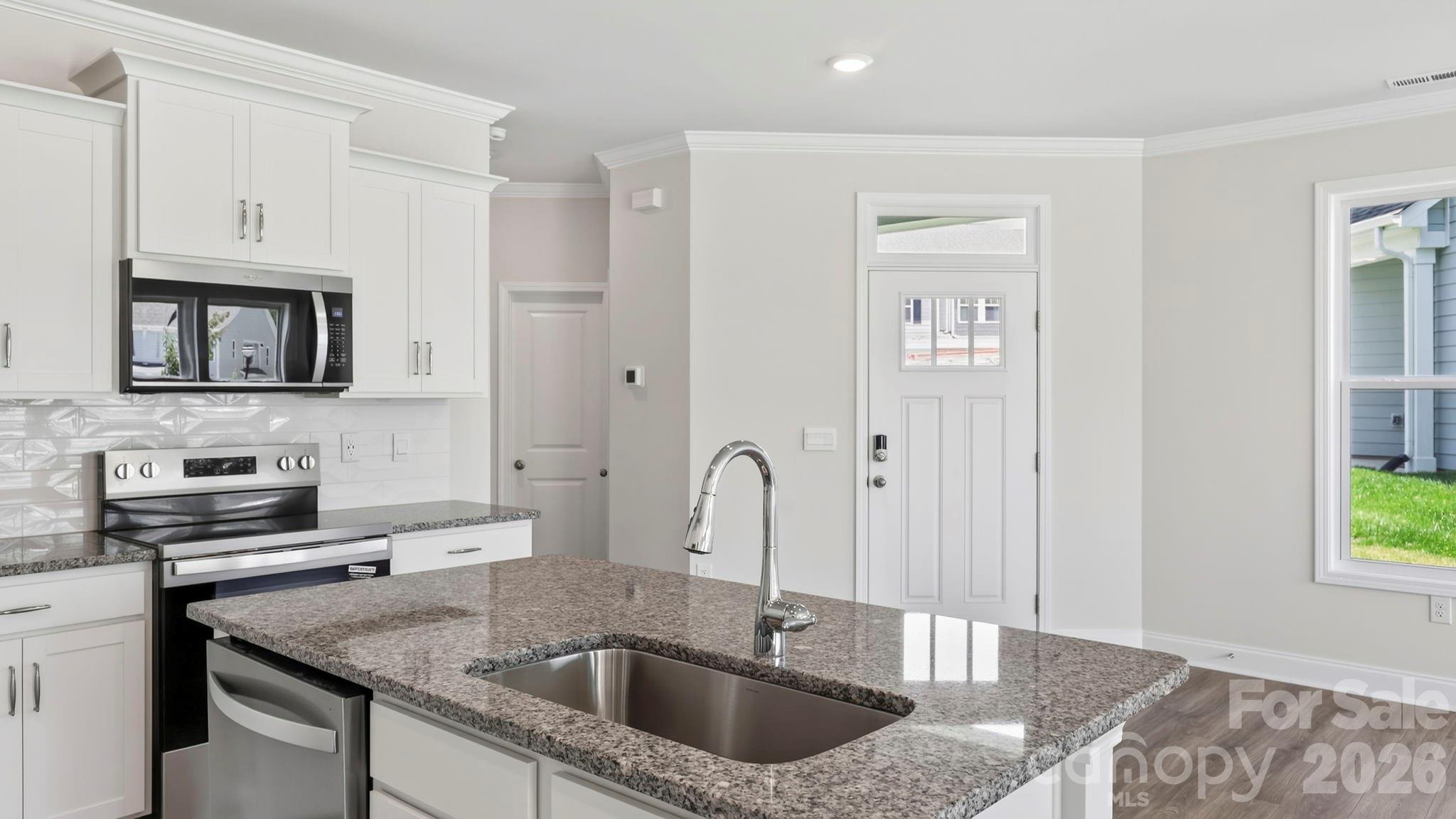 37 Creekview Road — Hendersonville