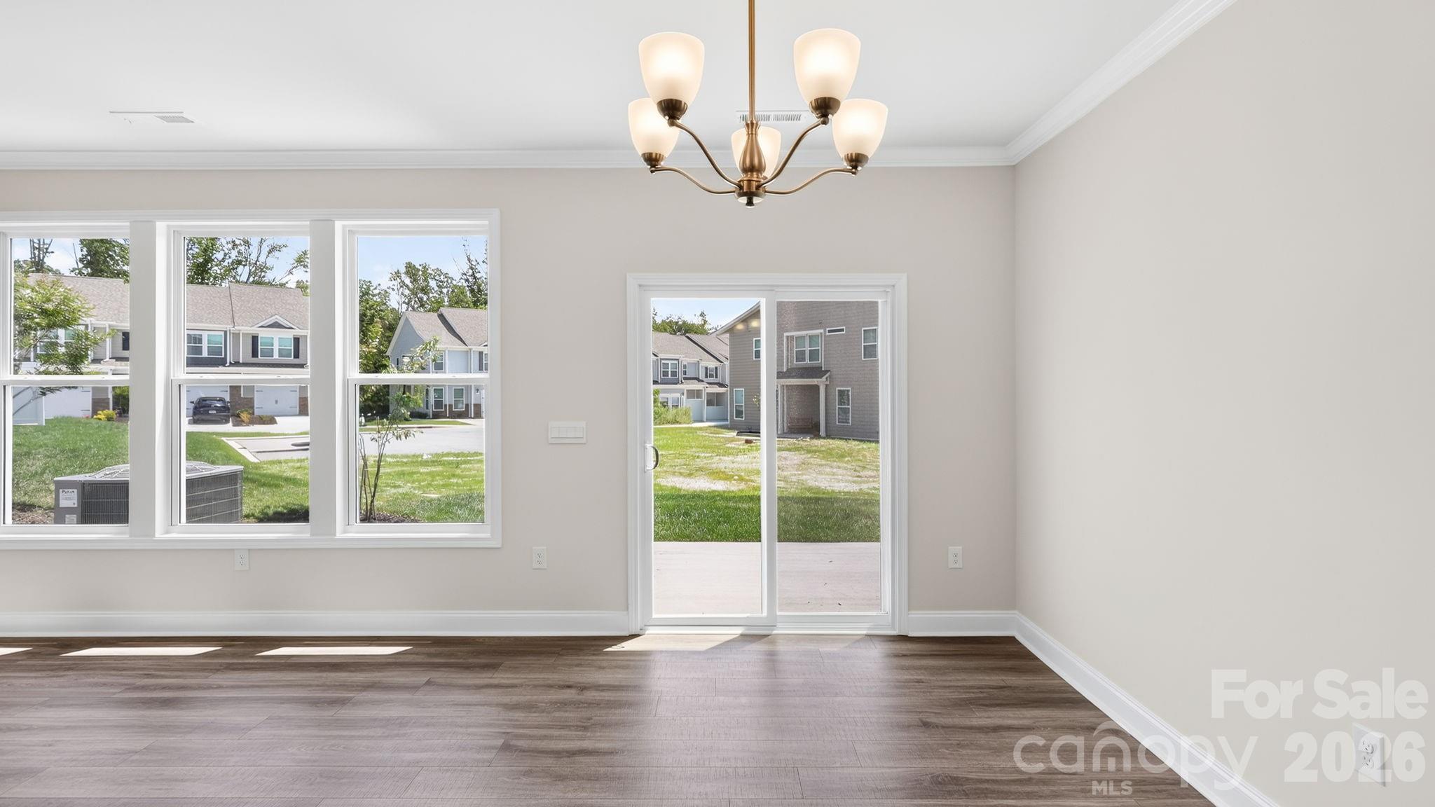 37 Creekview Road — Hendersonville