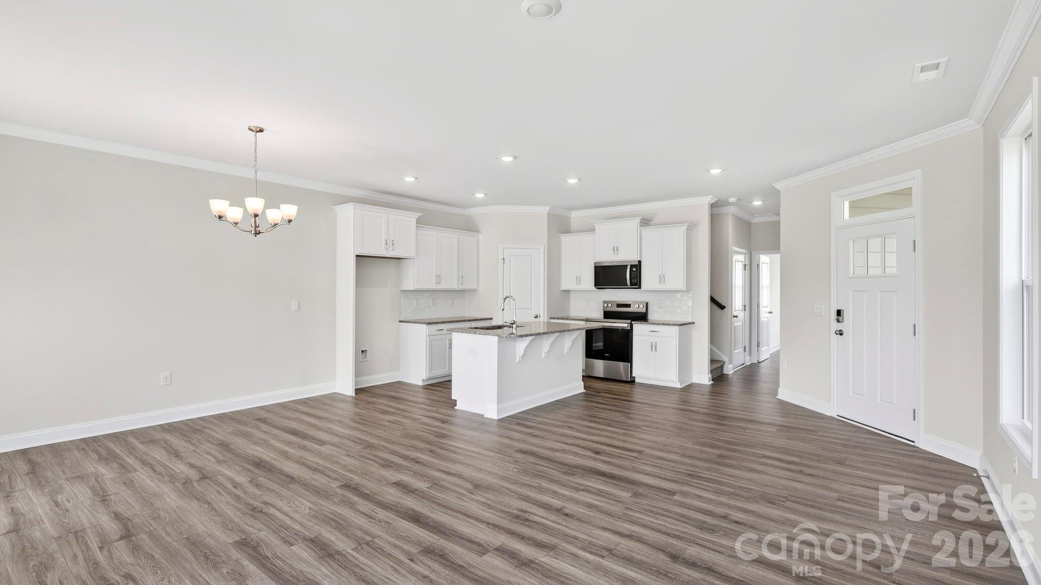 37 Creekview Road — Hendersonville