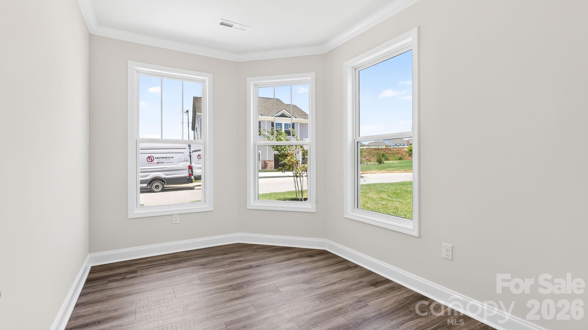 37 Creekview Road — Hendersonville