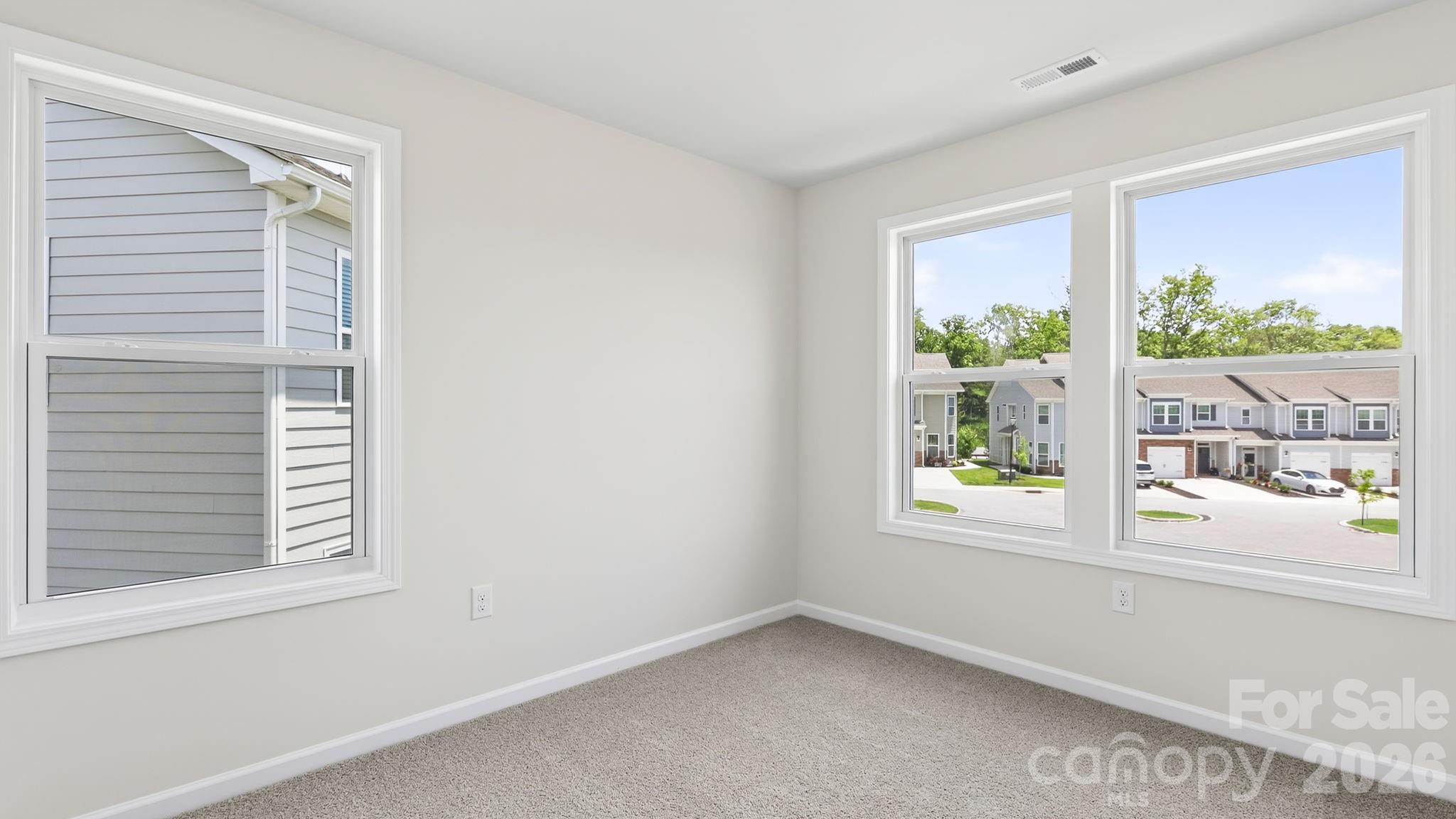 37 Creekview Road — Hendersonville
