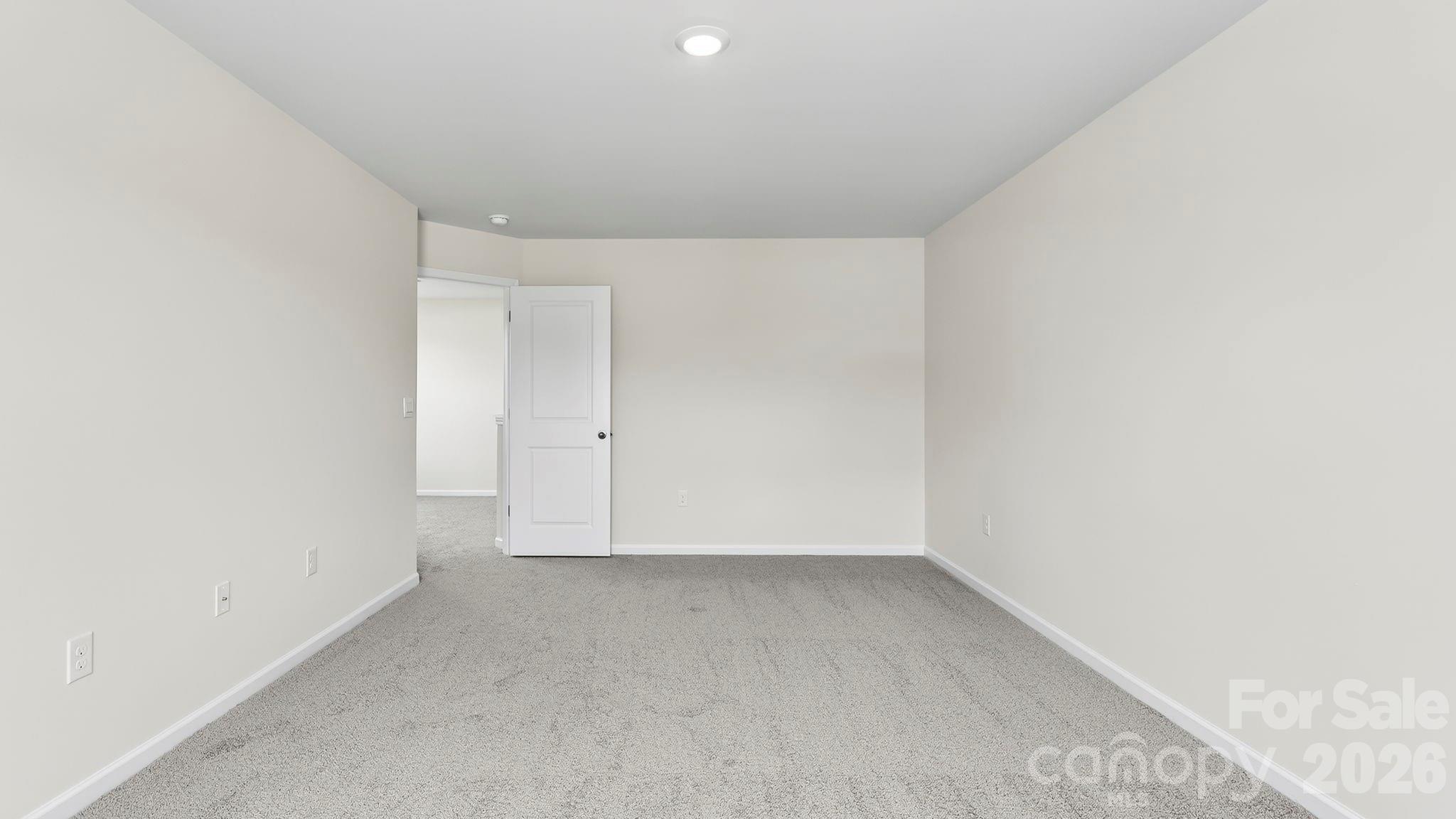 37 Creekview Road — Hendersonville