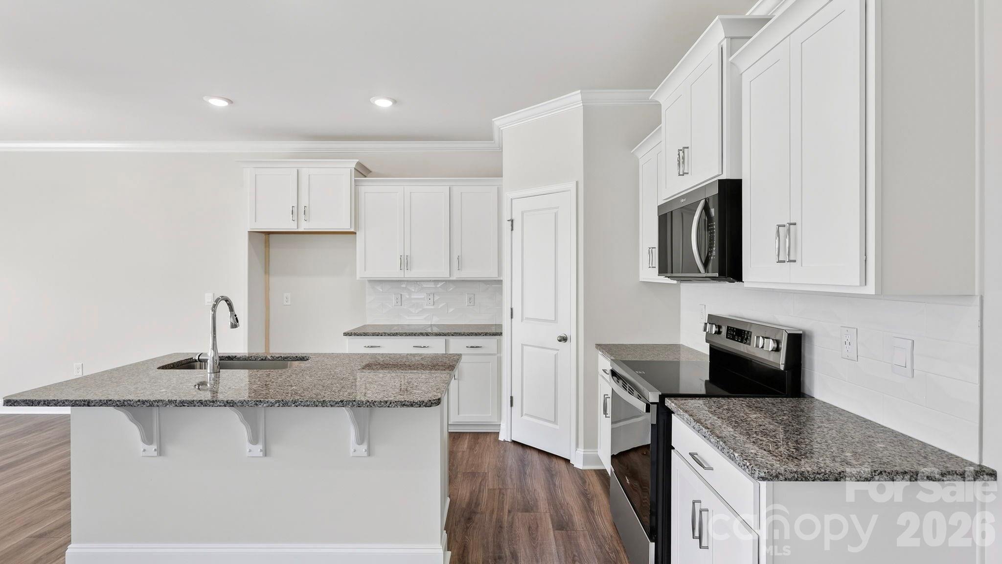 37 Creekview Road — Hendersonville