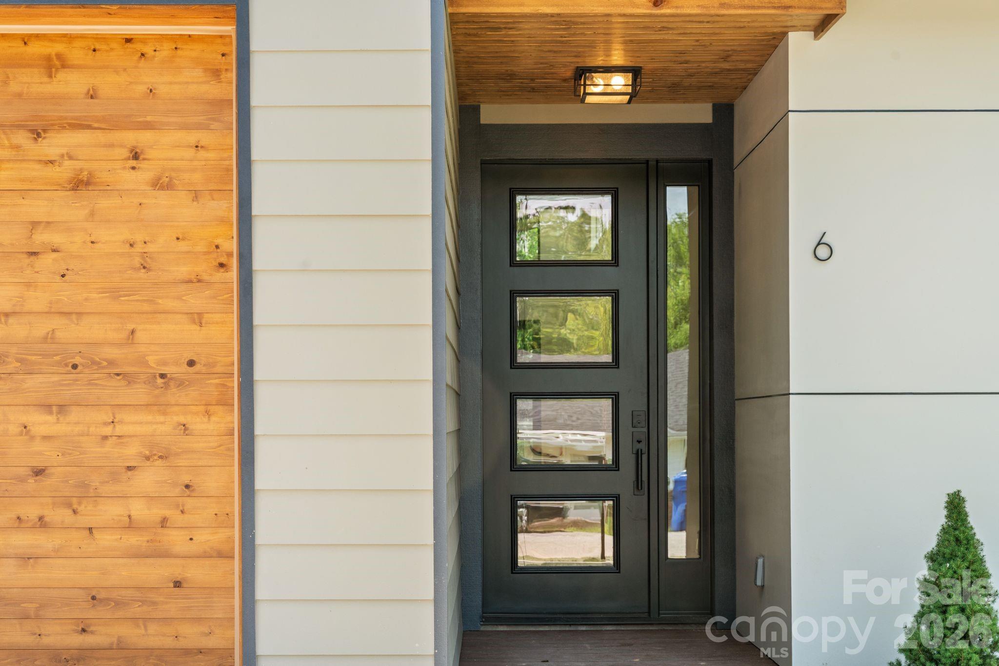 6 Sandhurst Drive — Asheville