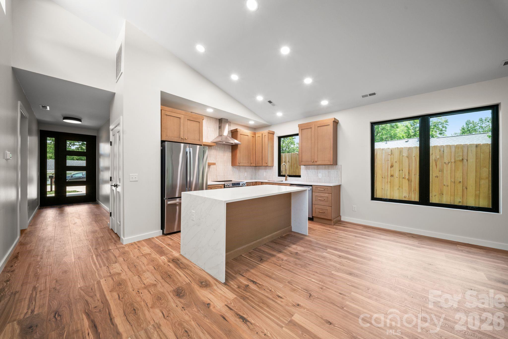 6 Sandhurst Drive — Asheville