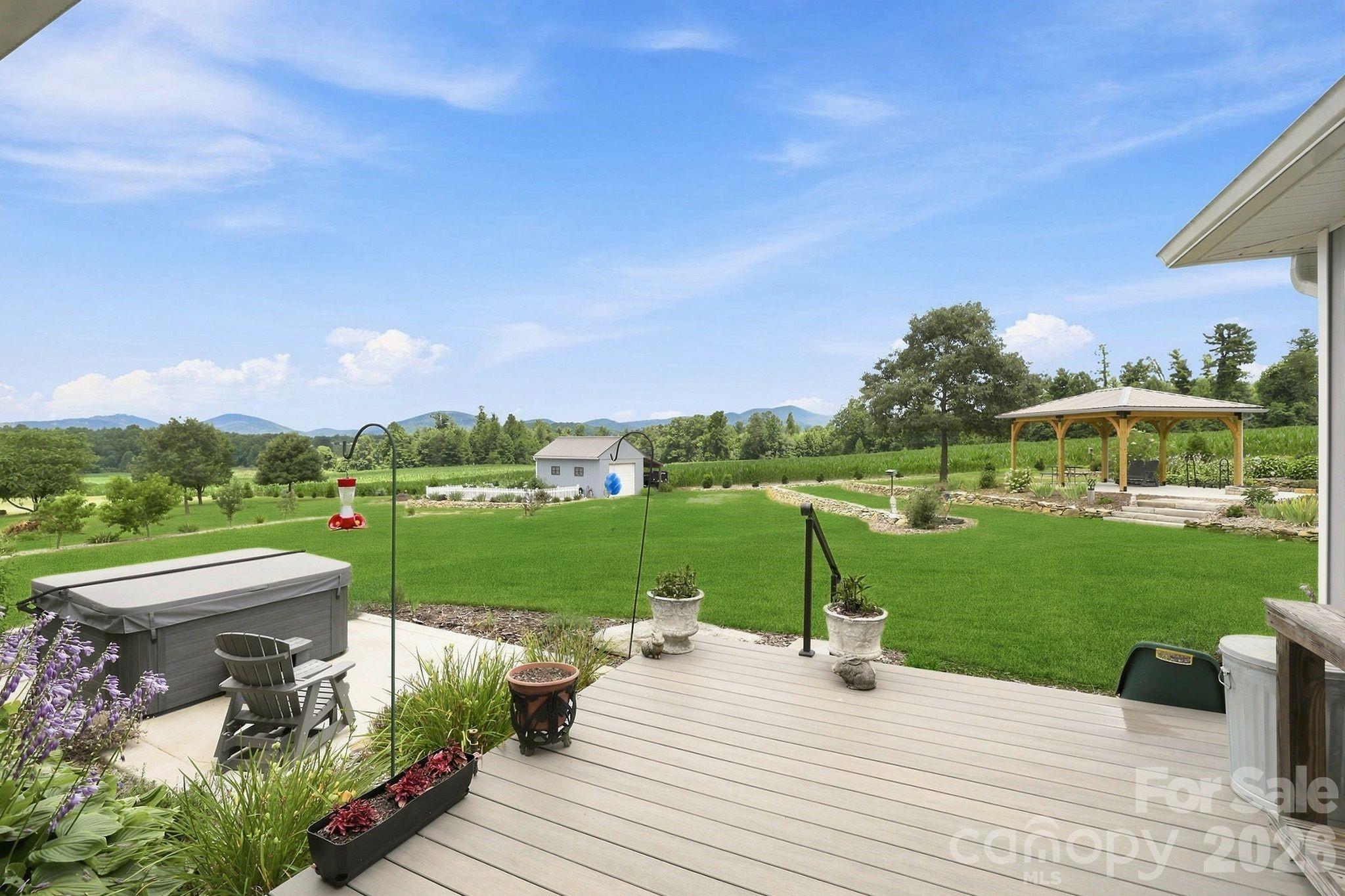 525 Byers Cove Road — Hendersonville