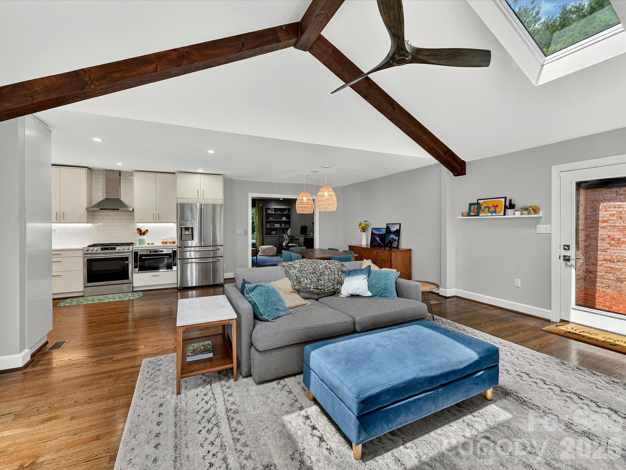 801 Fairbanks Road — Charlotte