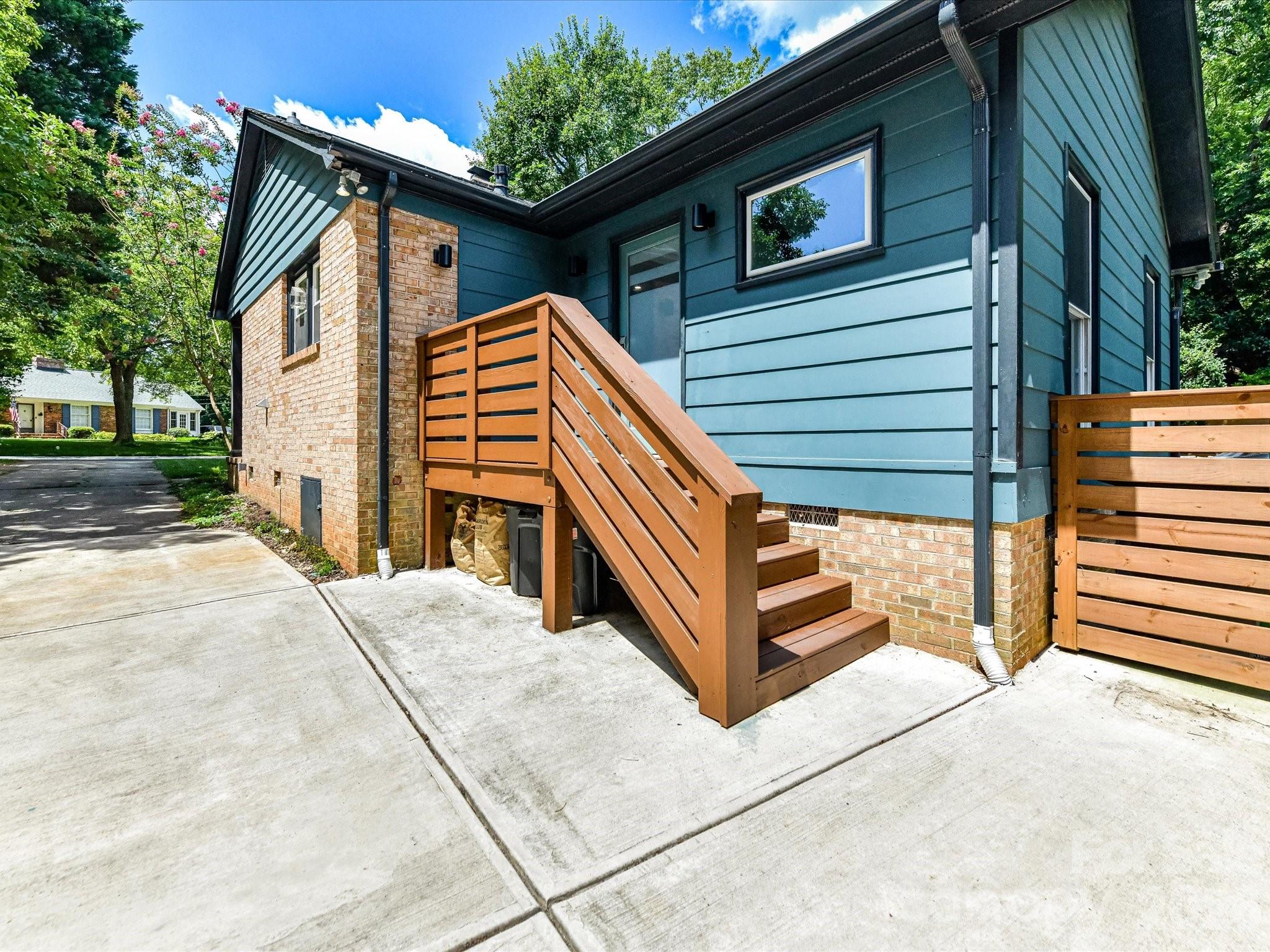 801 Fairbanks Road — Charlotte
