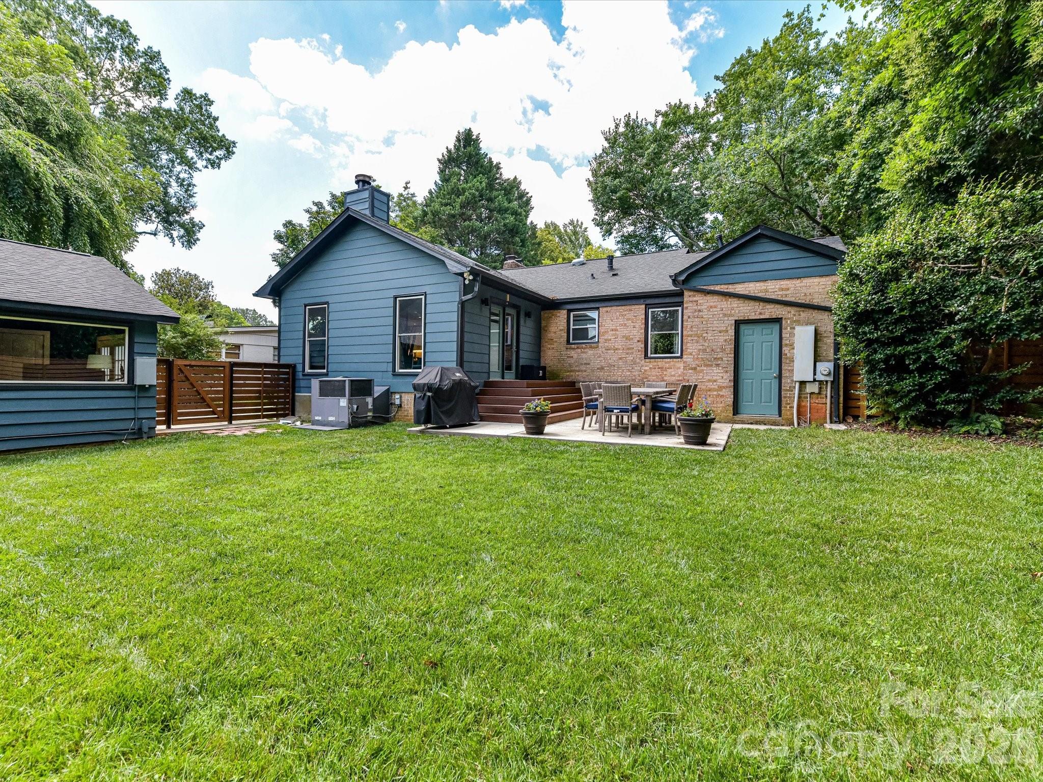 801 Fairbanks Road — Charlotte