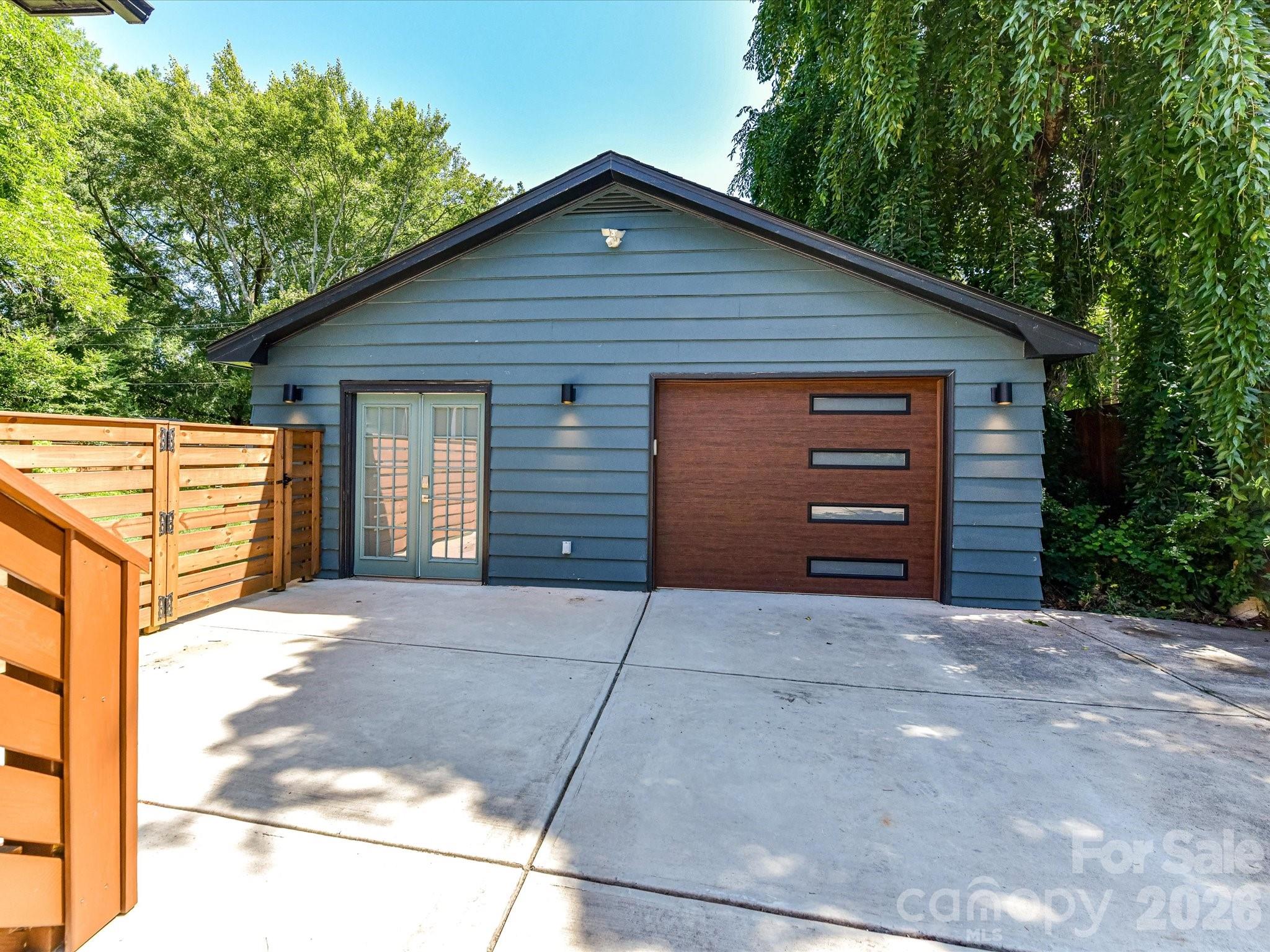 801 Fairbanks Road — Charlotte