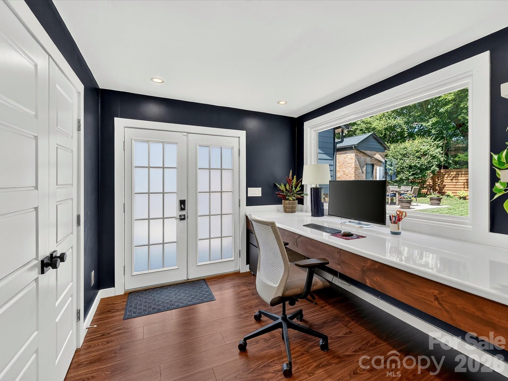 801 Fairbanks Road — Charlotte