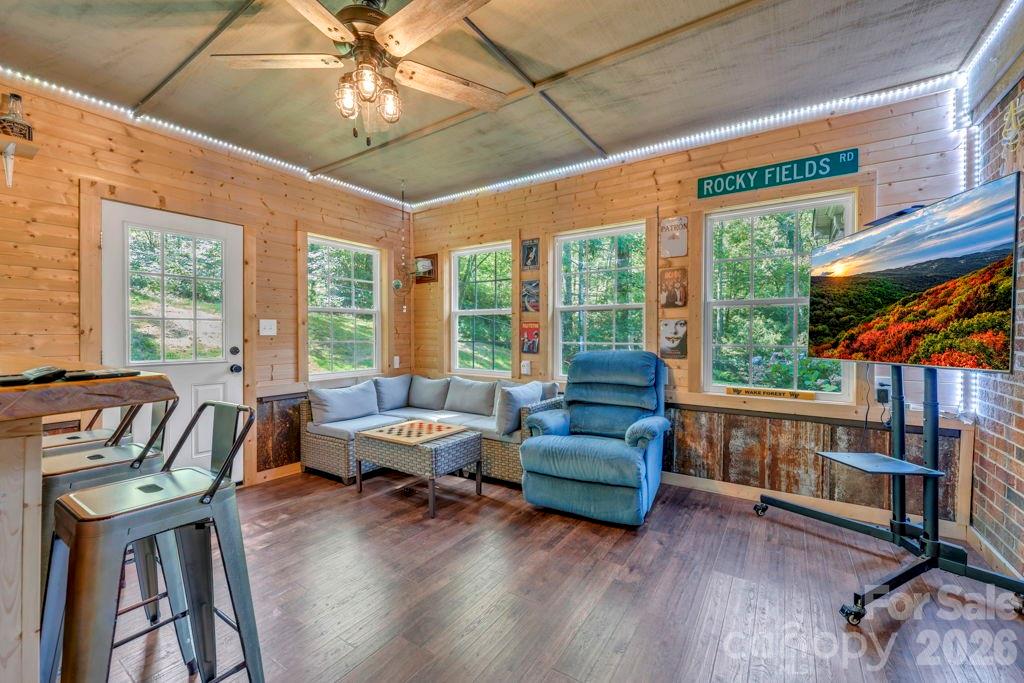 1199 Deer Park Lake Road — Spruce Pine