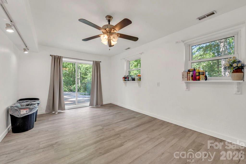 1199 Deer Park Lake Road — Spruce Pine