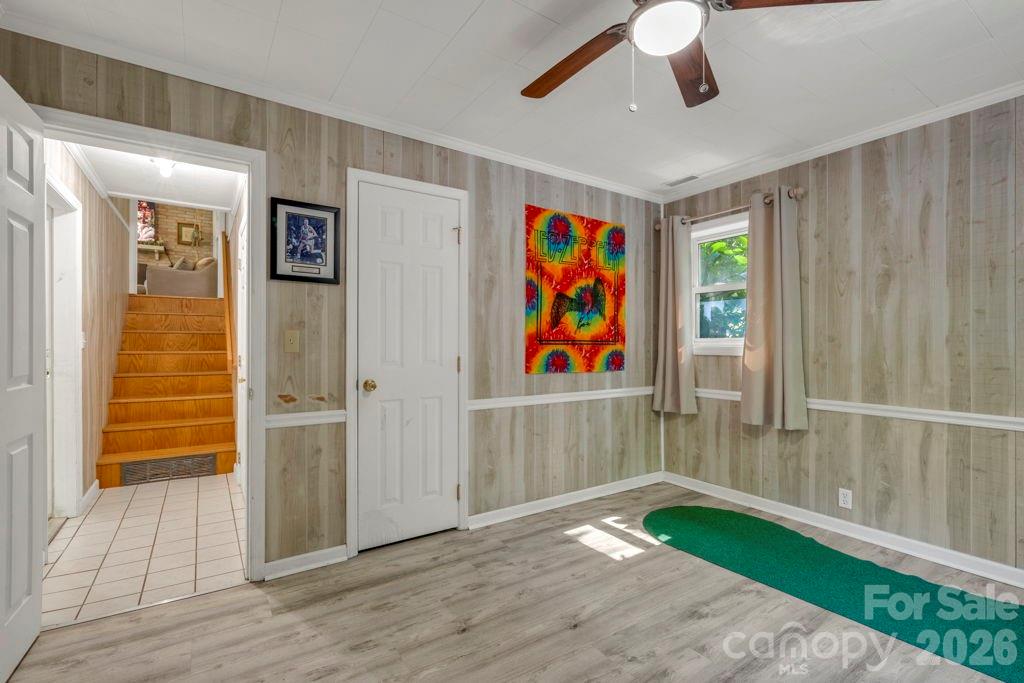 1199 Deer Park Lake Road — Spruce Pine