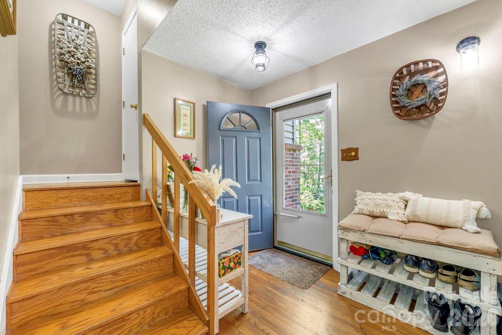 1199 Deer Park Lake Road — Spruce Pine
