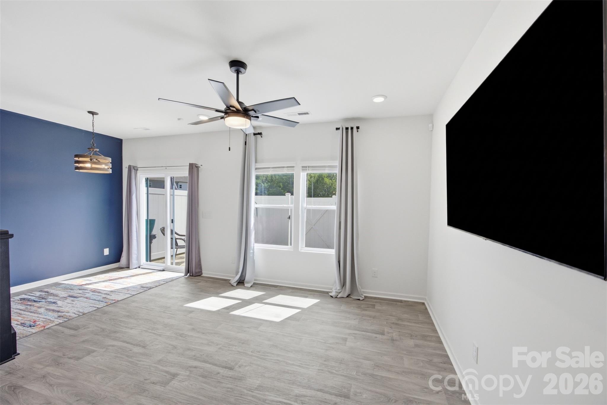 2037 Crooked Oak Lane — York