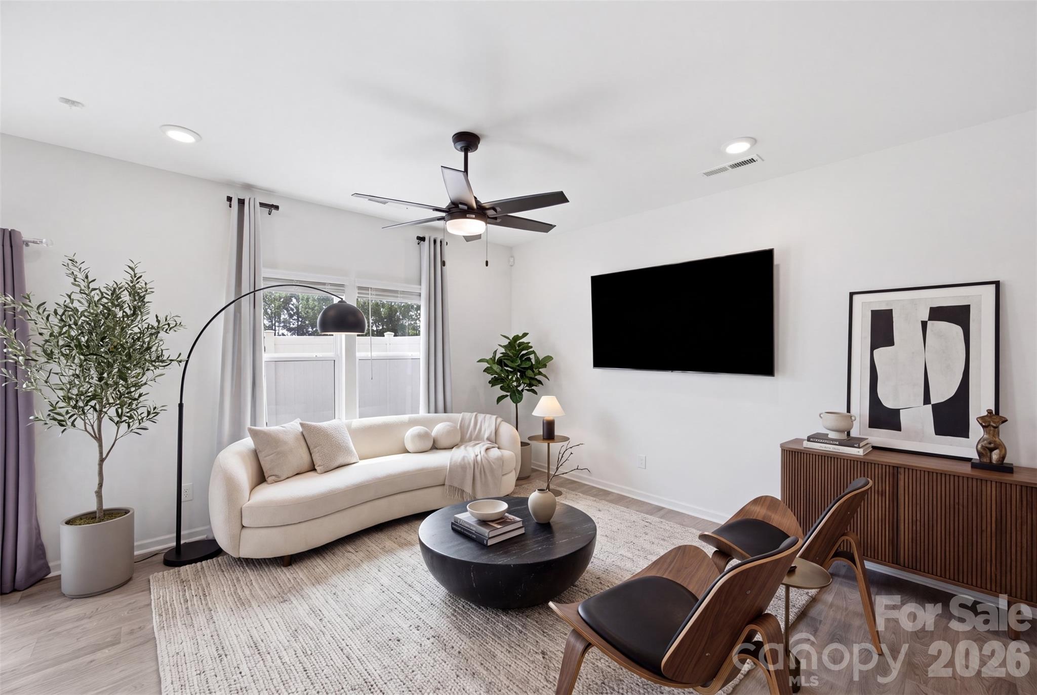 2037 Crooked Oak Lane — York