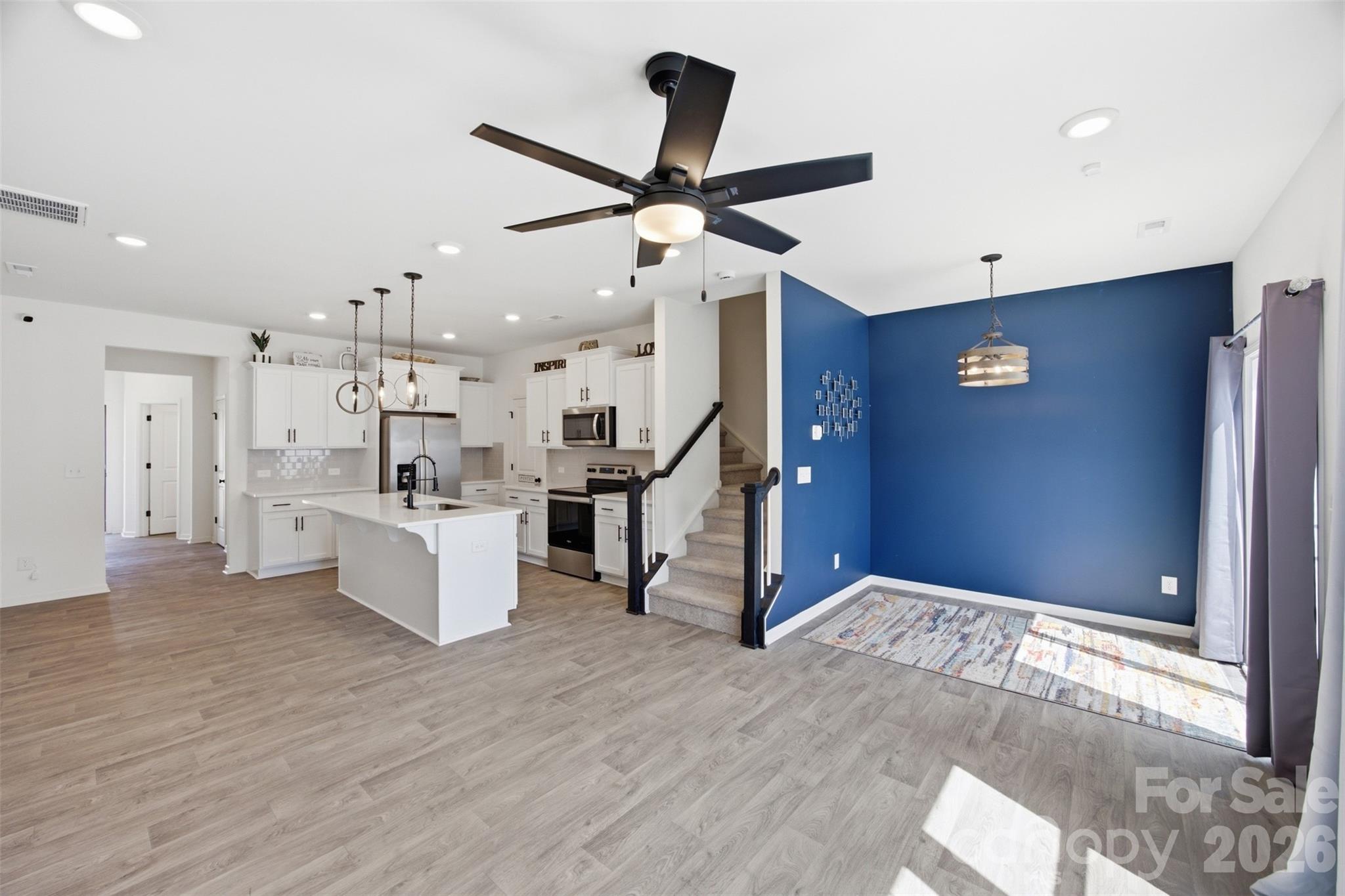 2037 Crooked Oak Lane — York