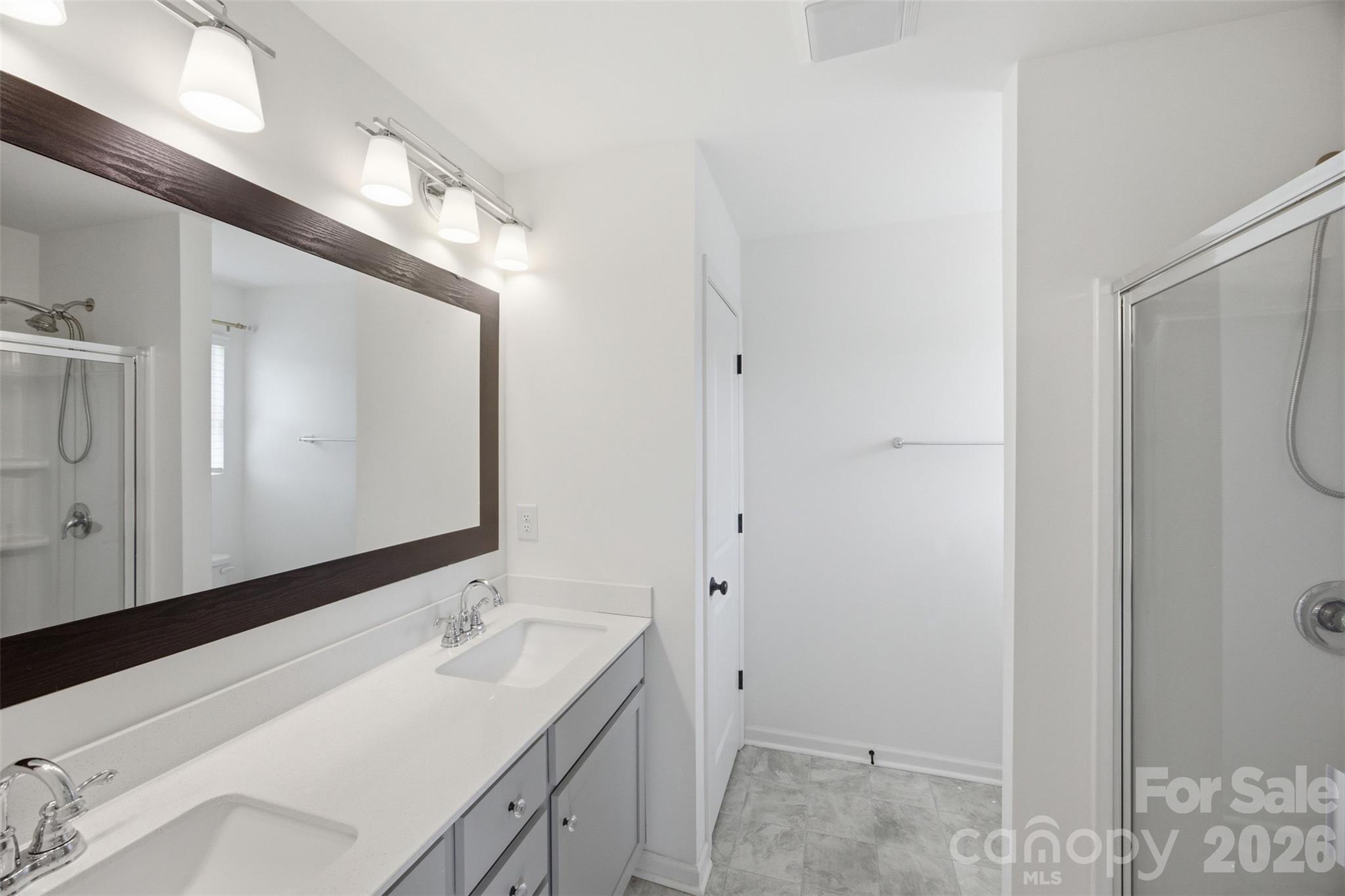 2037 Crooked Oak Lane — York