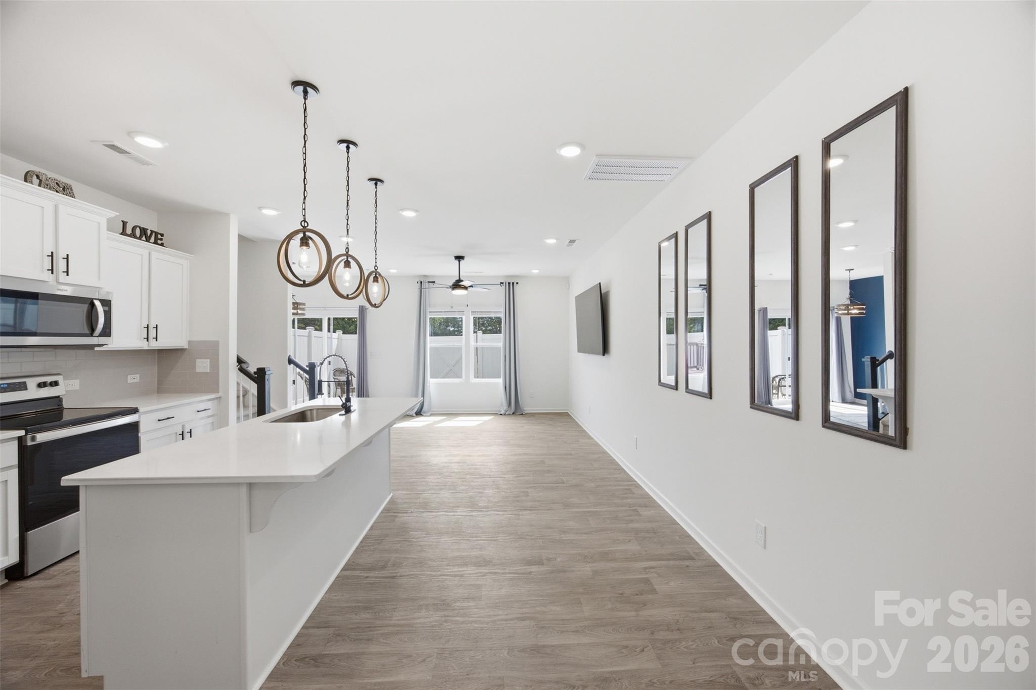 2037 Crooked Oak Lane — York