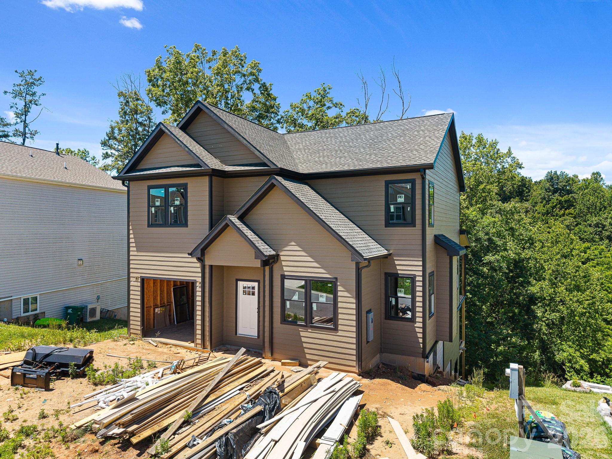 914 Newport Court — Asheville