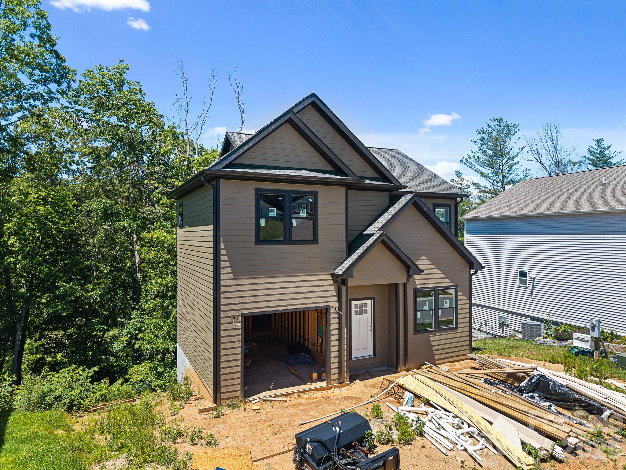 914 Newport Court — Asheville